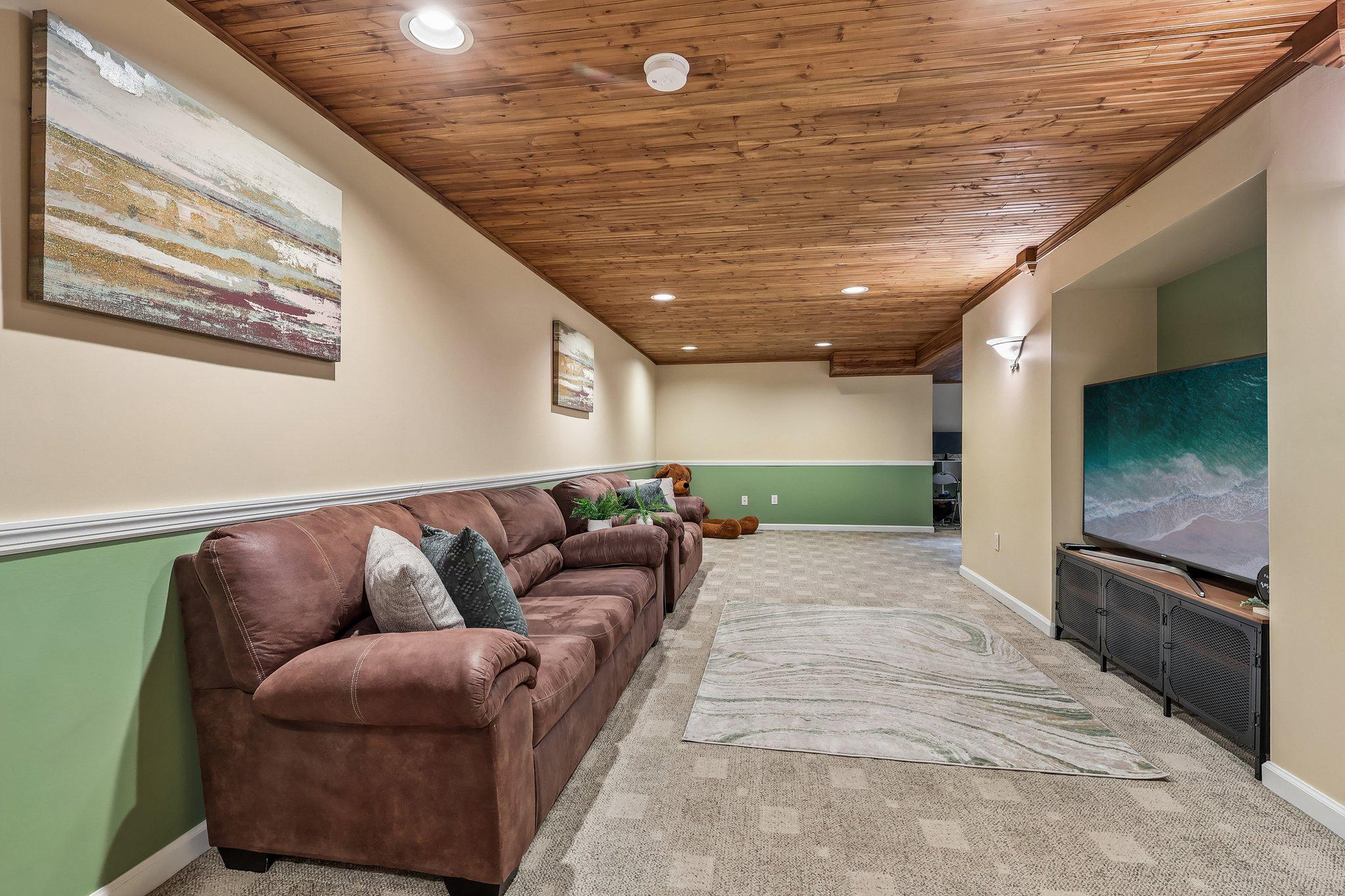 LINFIELD KNOLL - Residential
