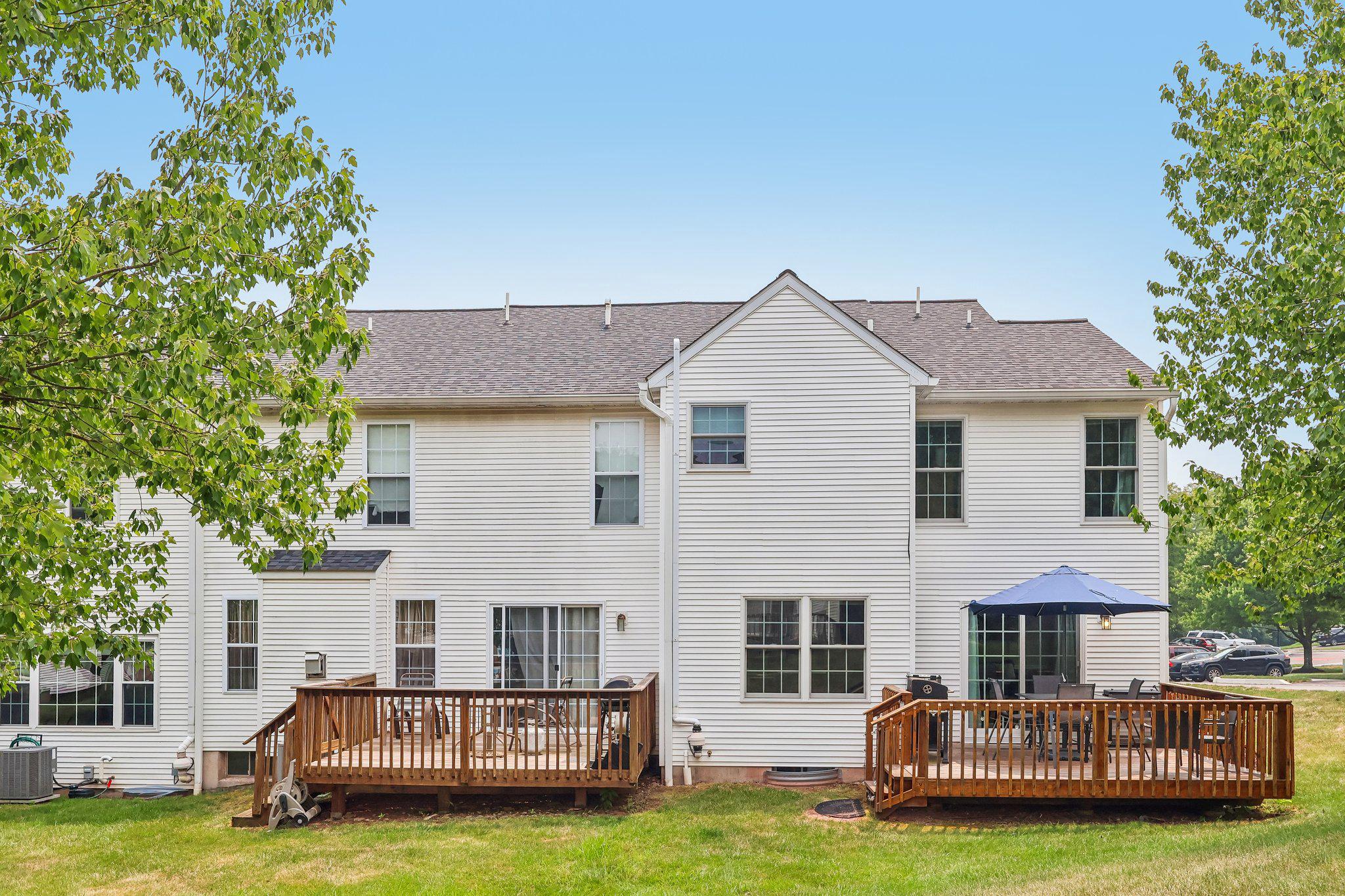 LINFIELD KNOLL - Residential