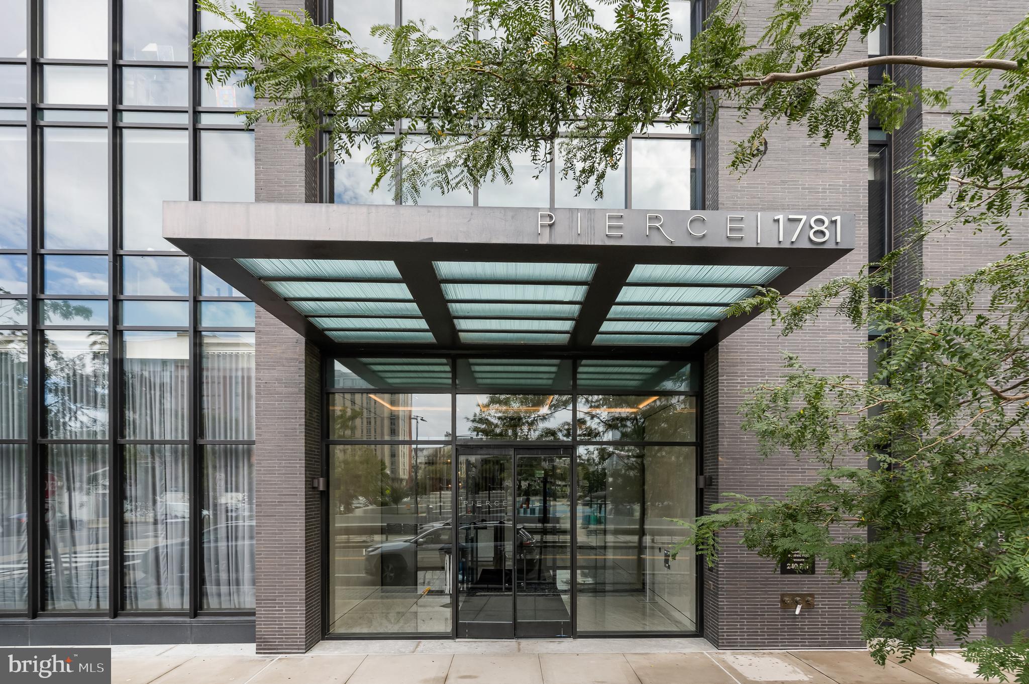 ROSSLYN - Residential