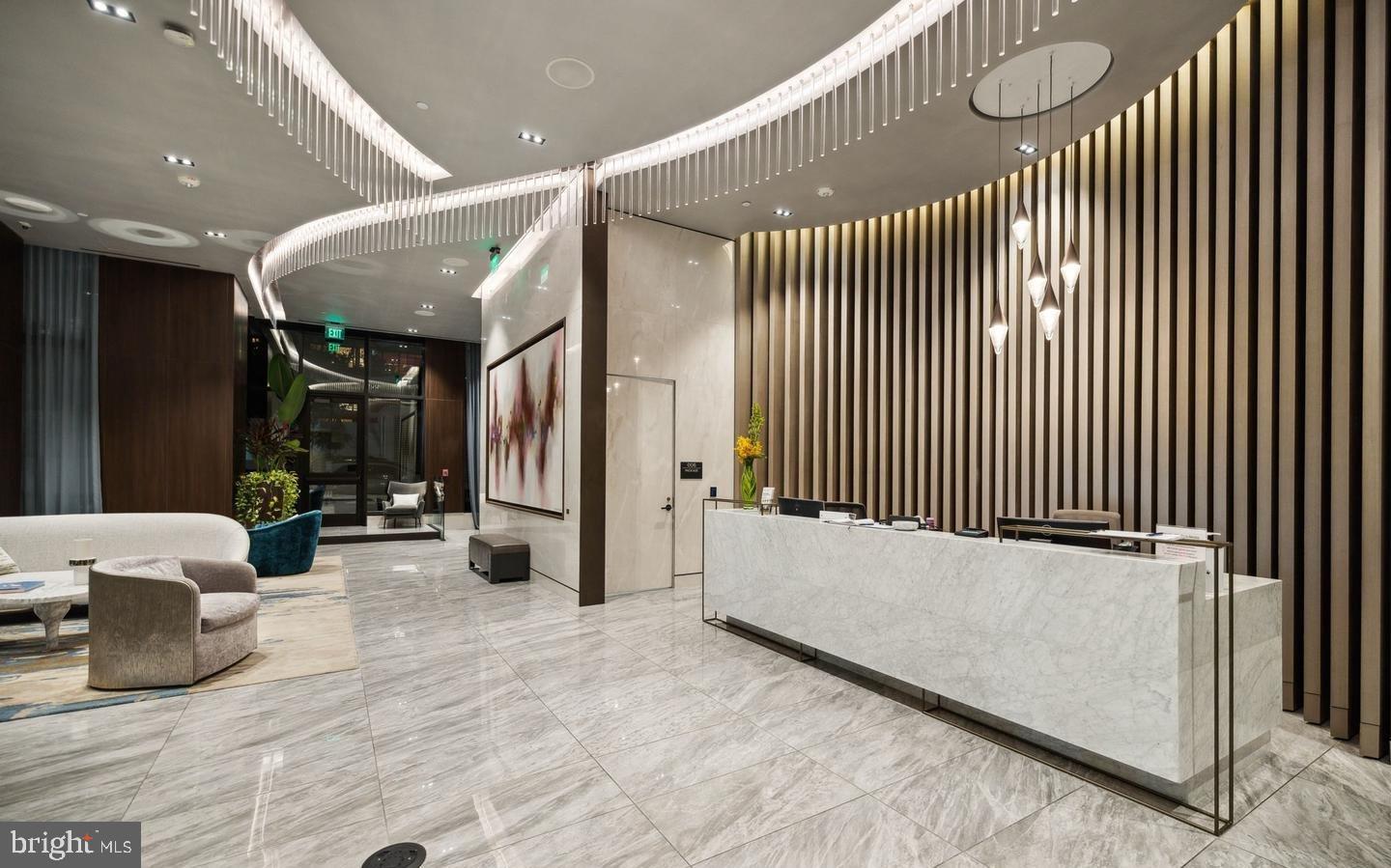ROSSLYN - Residential