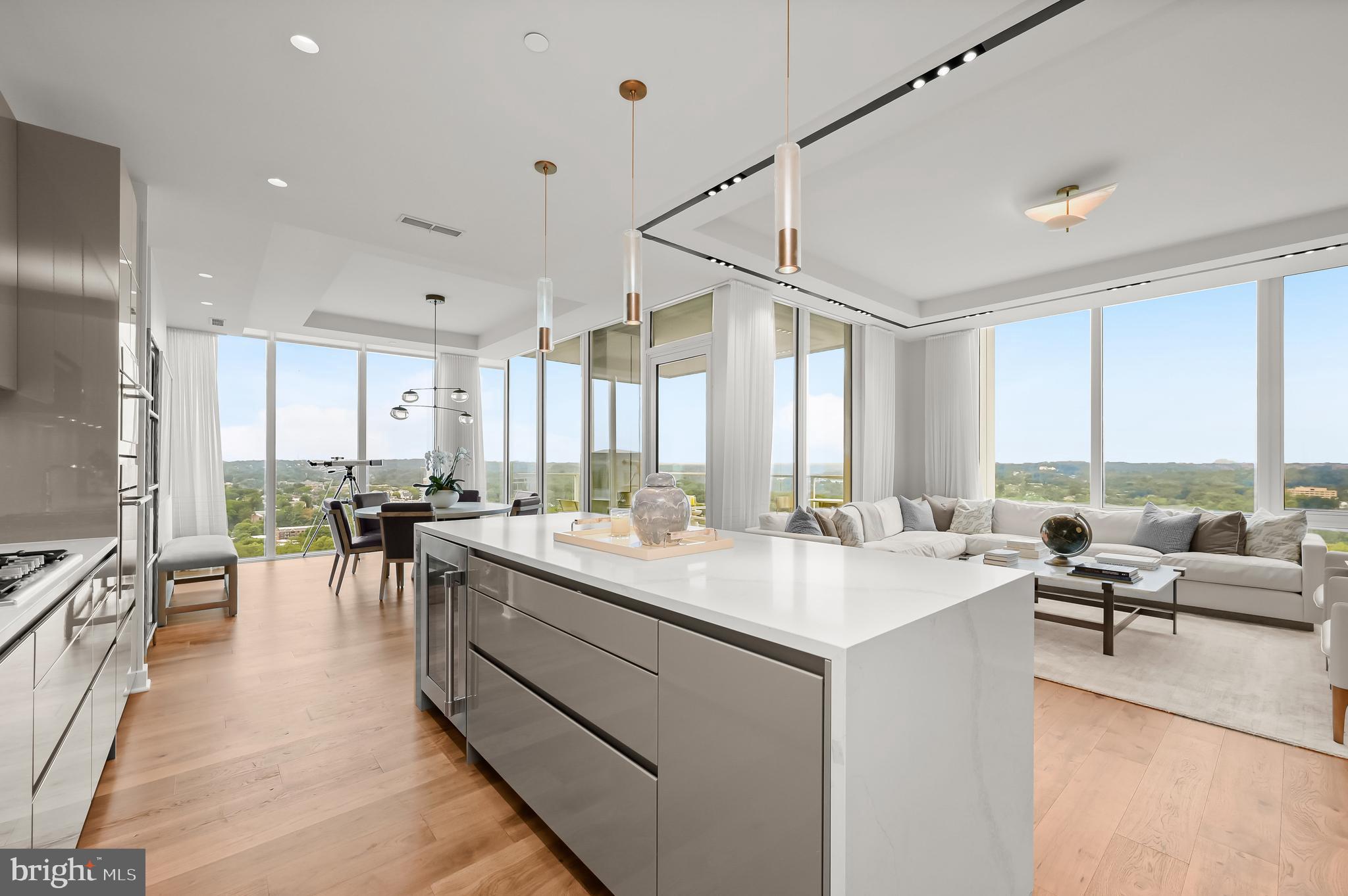 ROSSLYN - Residential