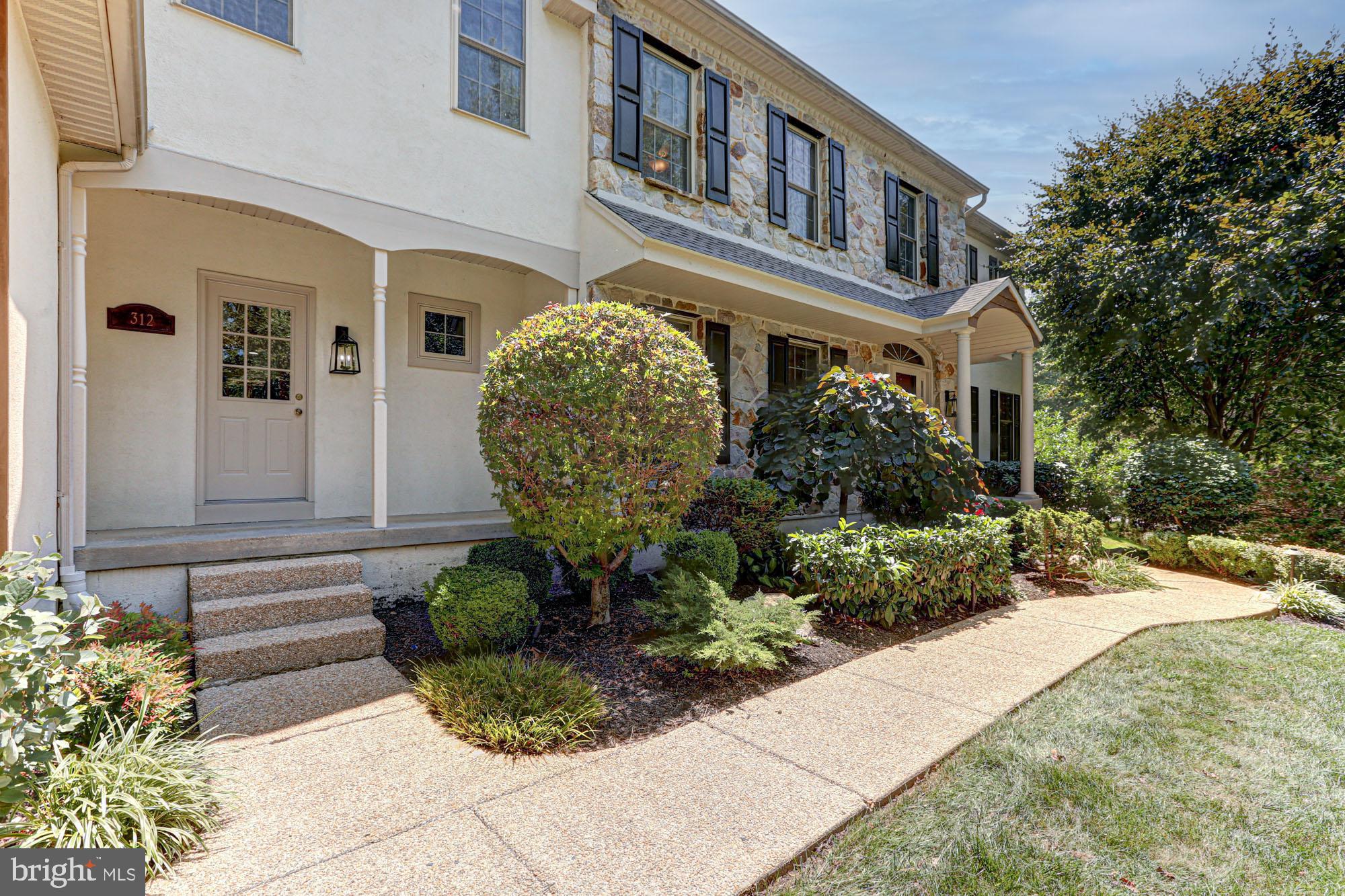 STONEGATE - Residential