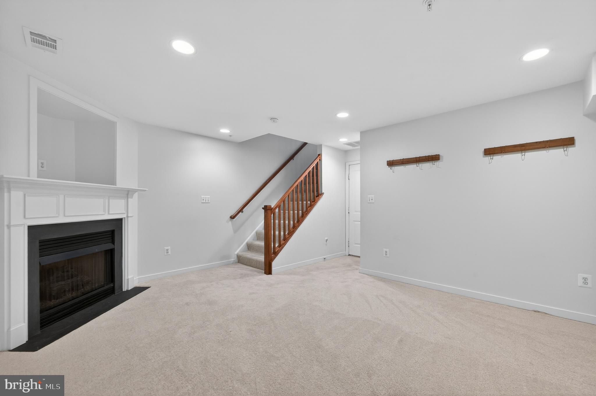 CLARENDON PARK - Residential