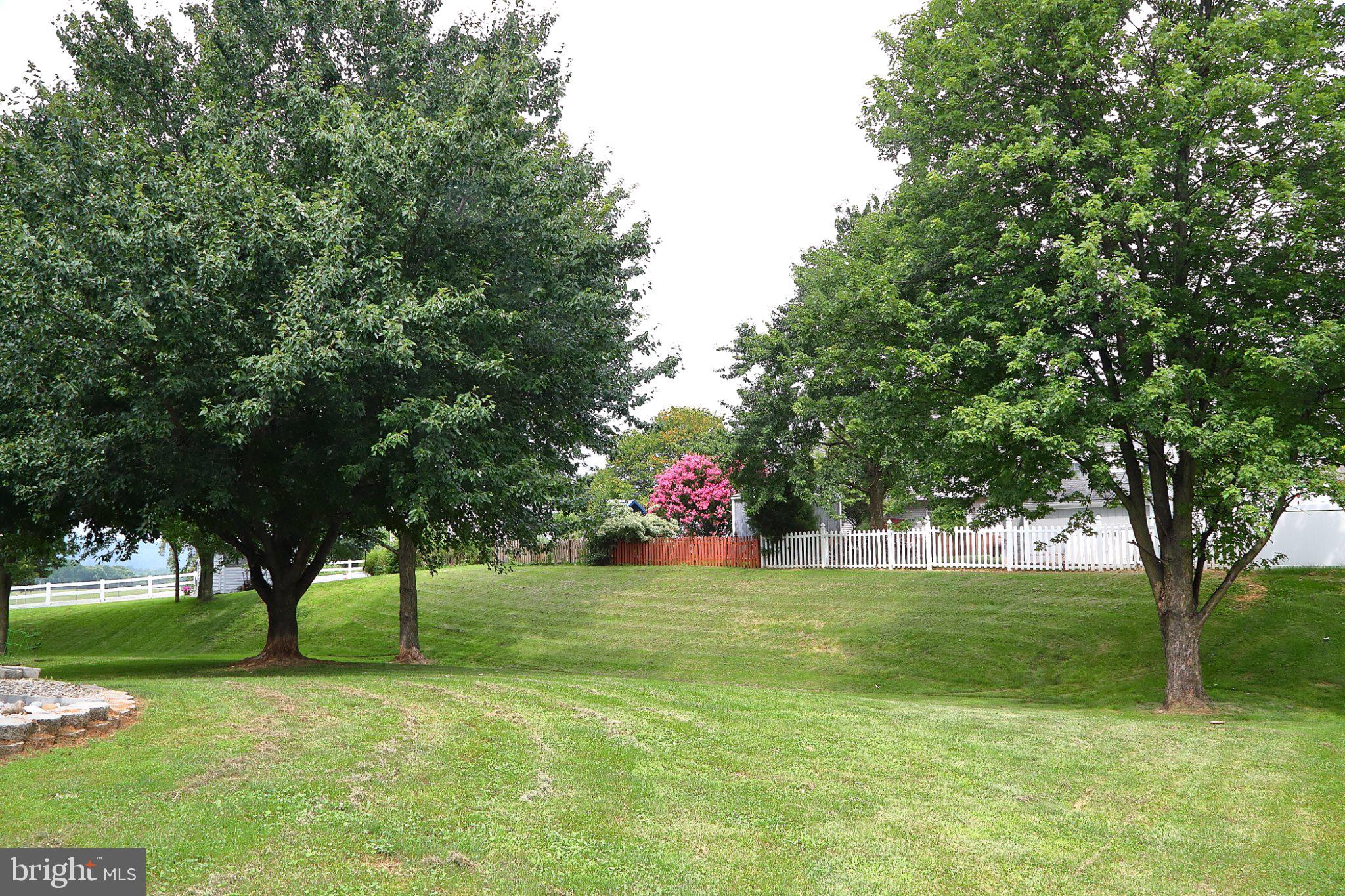 MAYTOWN VILLAGE SQUARE - Residential