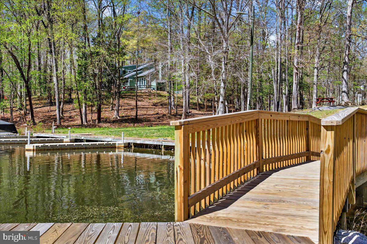 LAKE CAROLINE - Residential