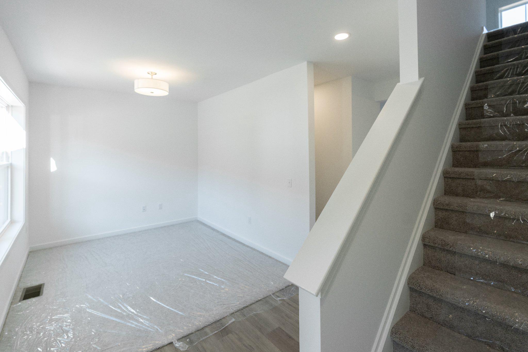 ROCKVILLE ESTATES - Residential