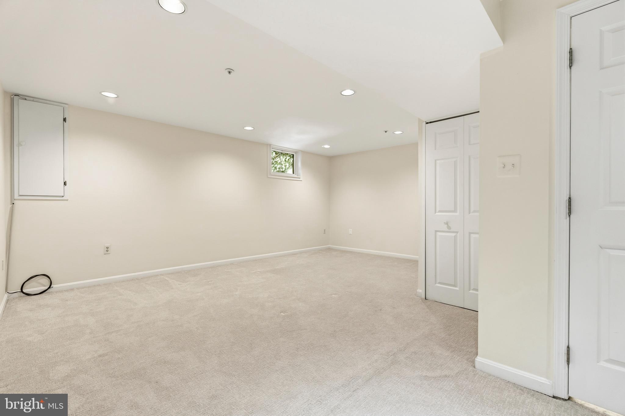 KENTLANDS - Residential