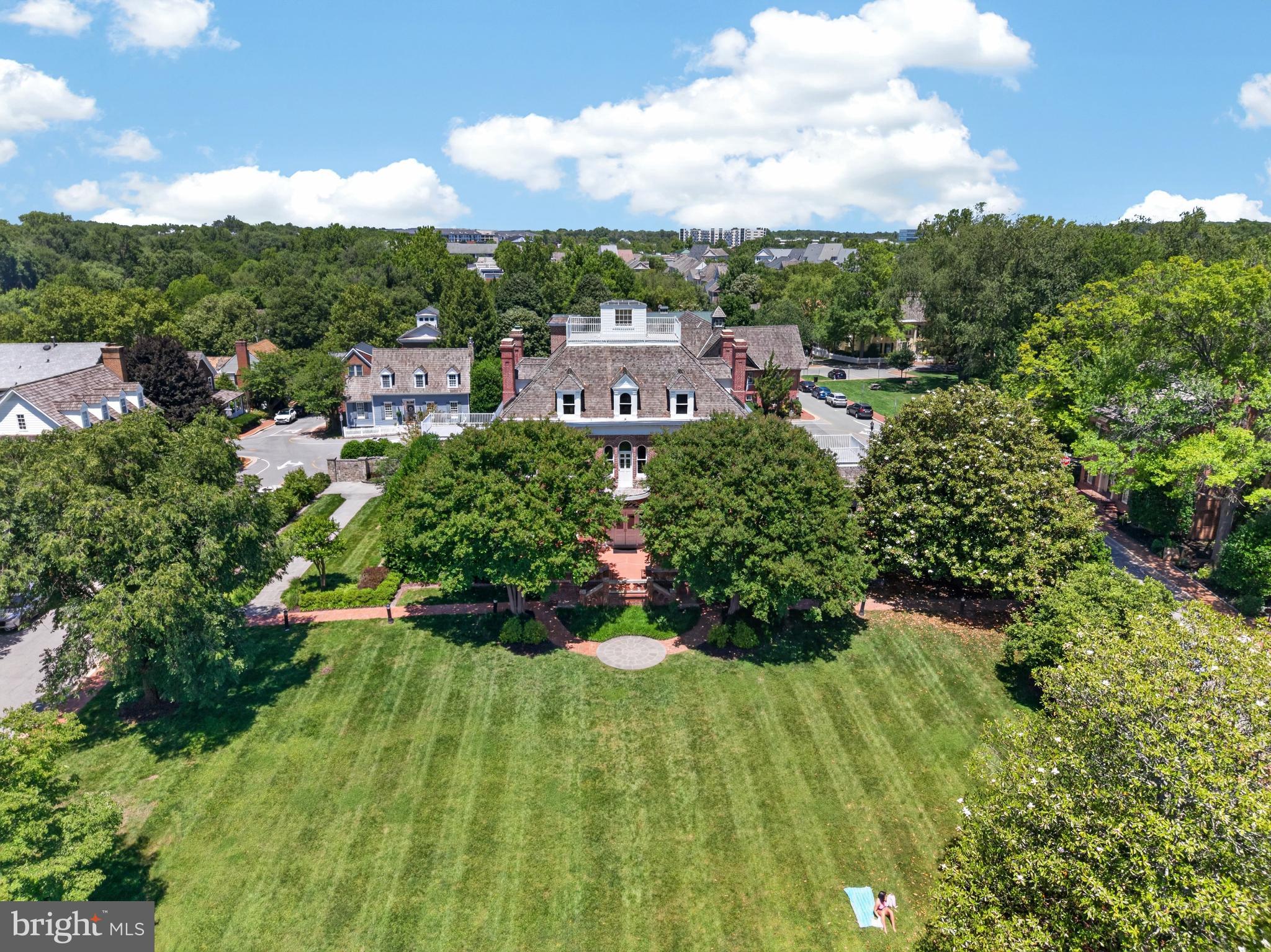 KENTLANDS - Residential