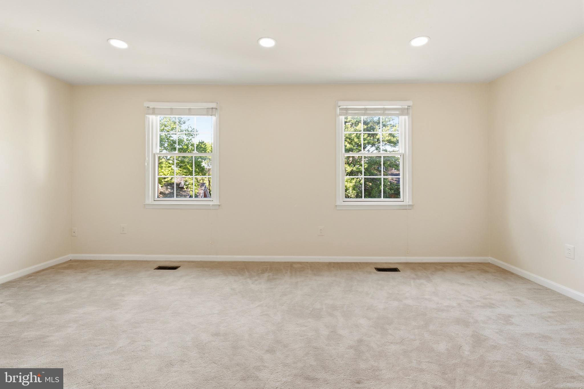 KENTLANDS - Residential