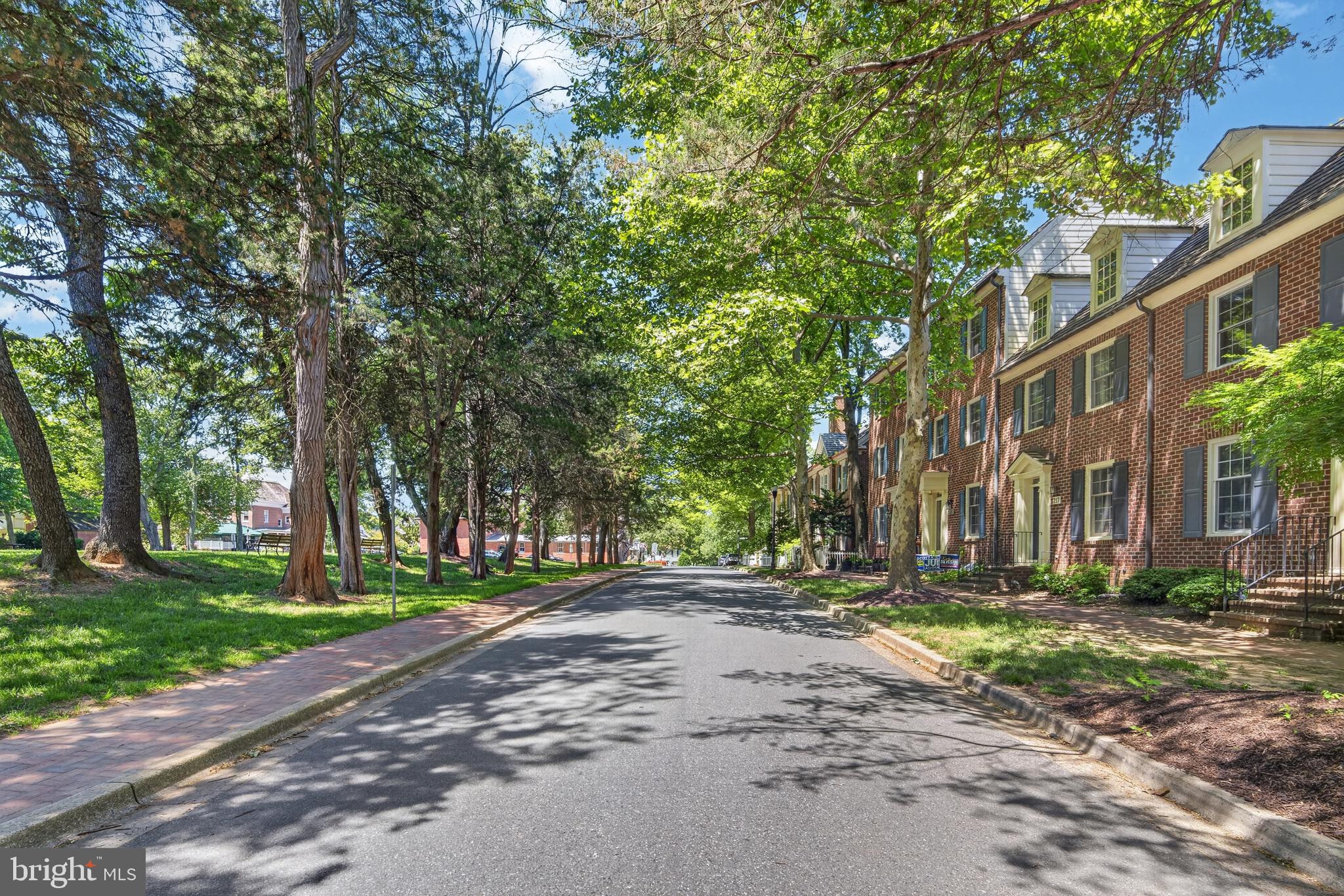 KENTLANDS - Residential