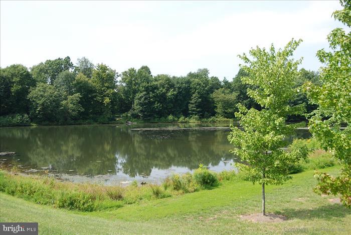 KENTLANDS - Residential