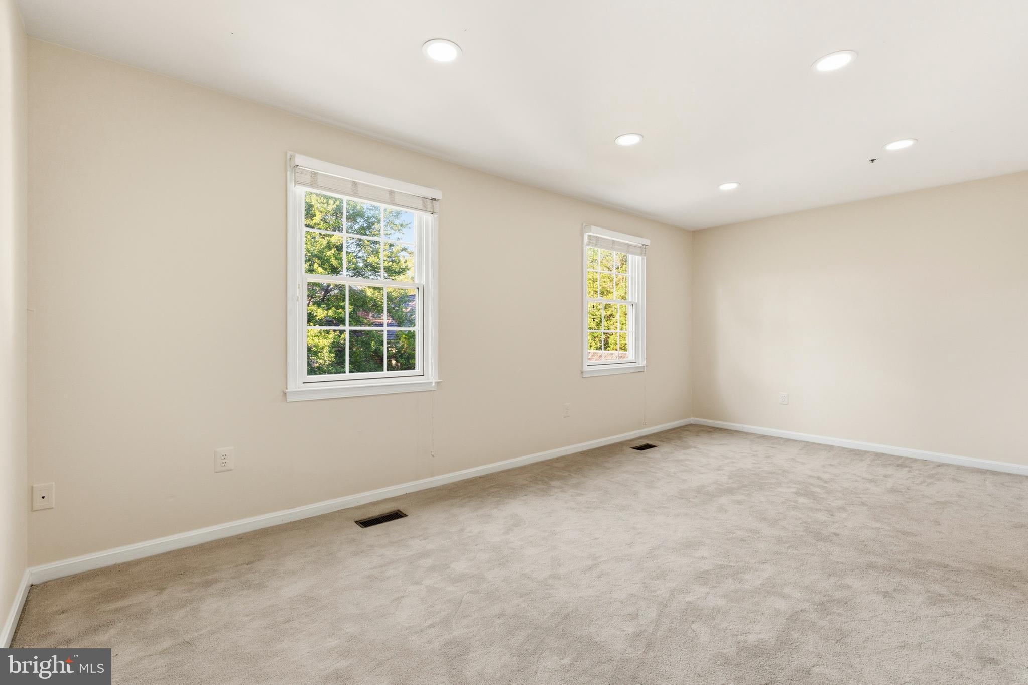 KENTLANDS - Residential