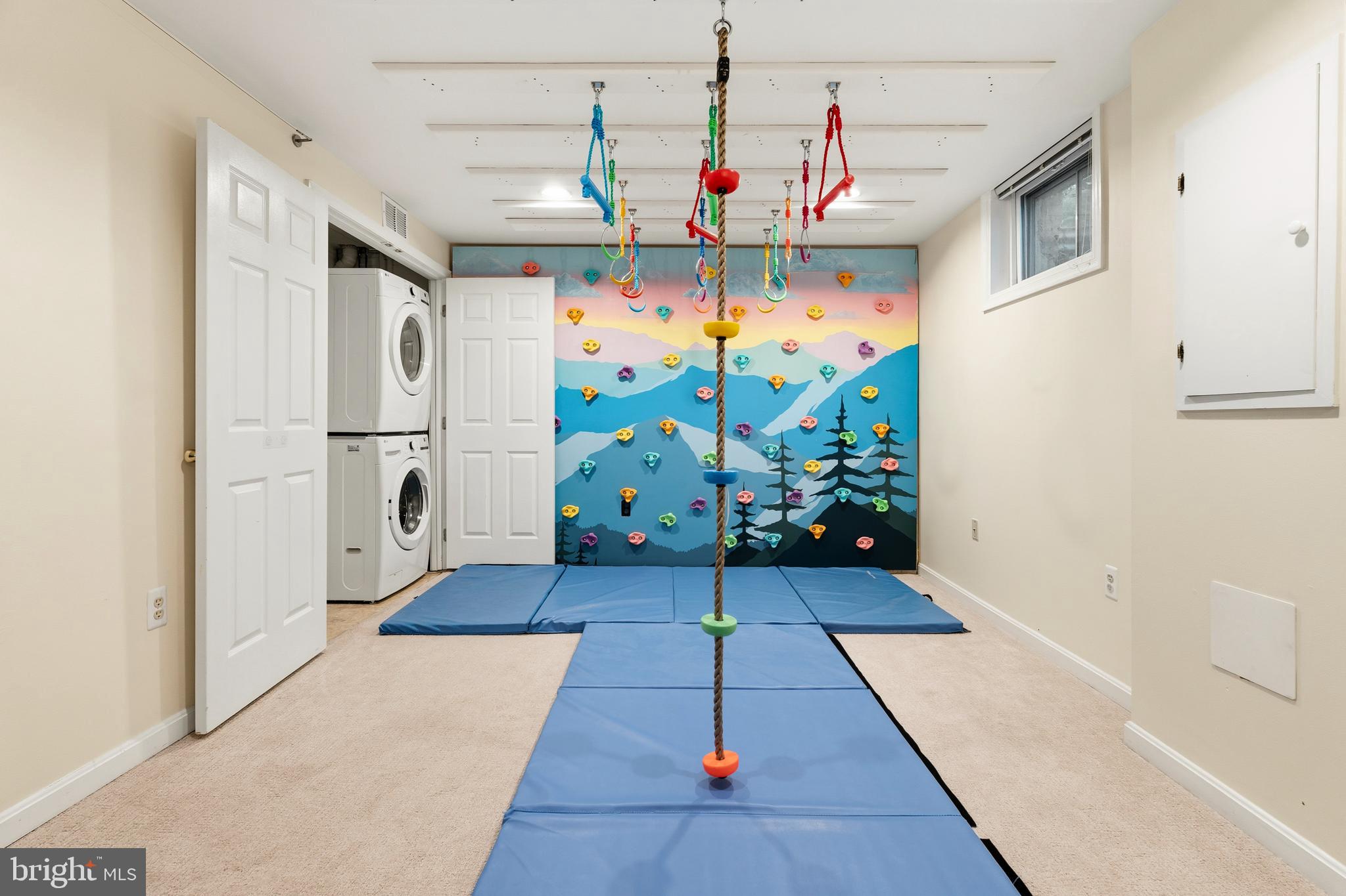KENTLANDS - Residential