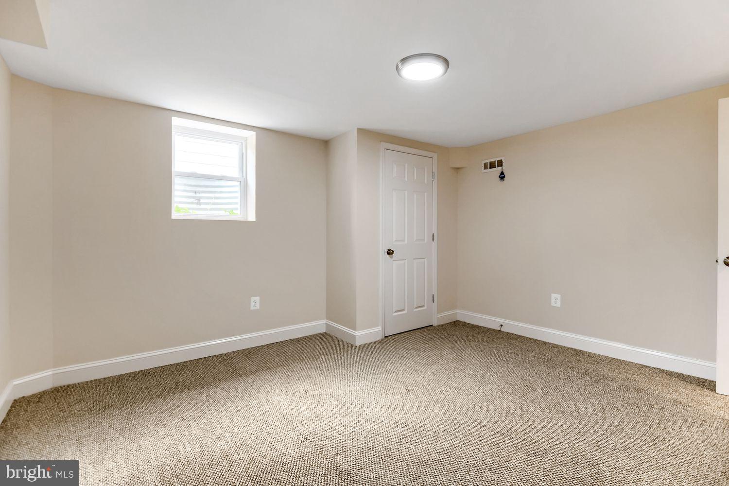 WINDSOR MILL - Residential