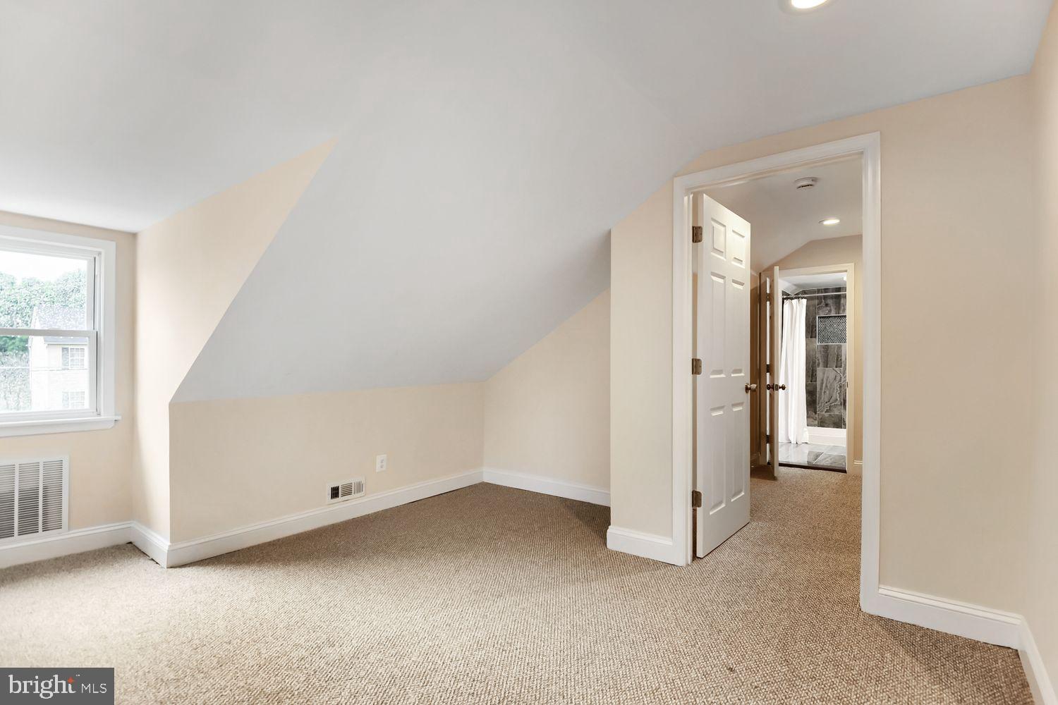 WINDSOR MILL - Residential