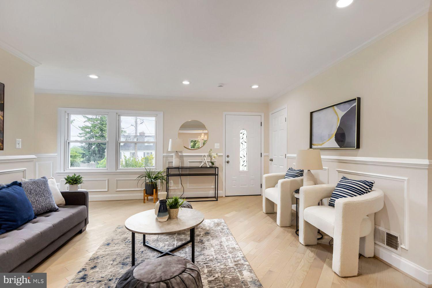 WINDSOR MILL - Residential