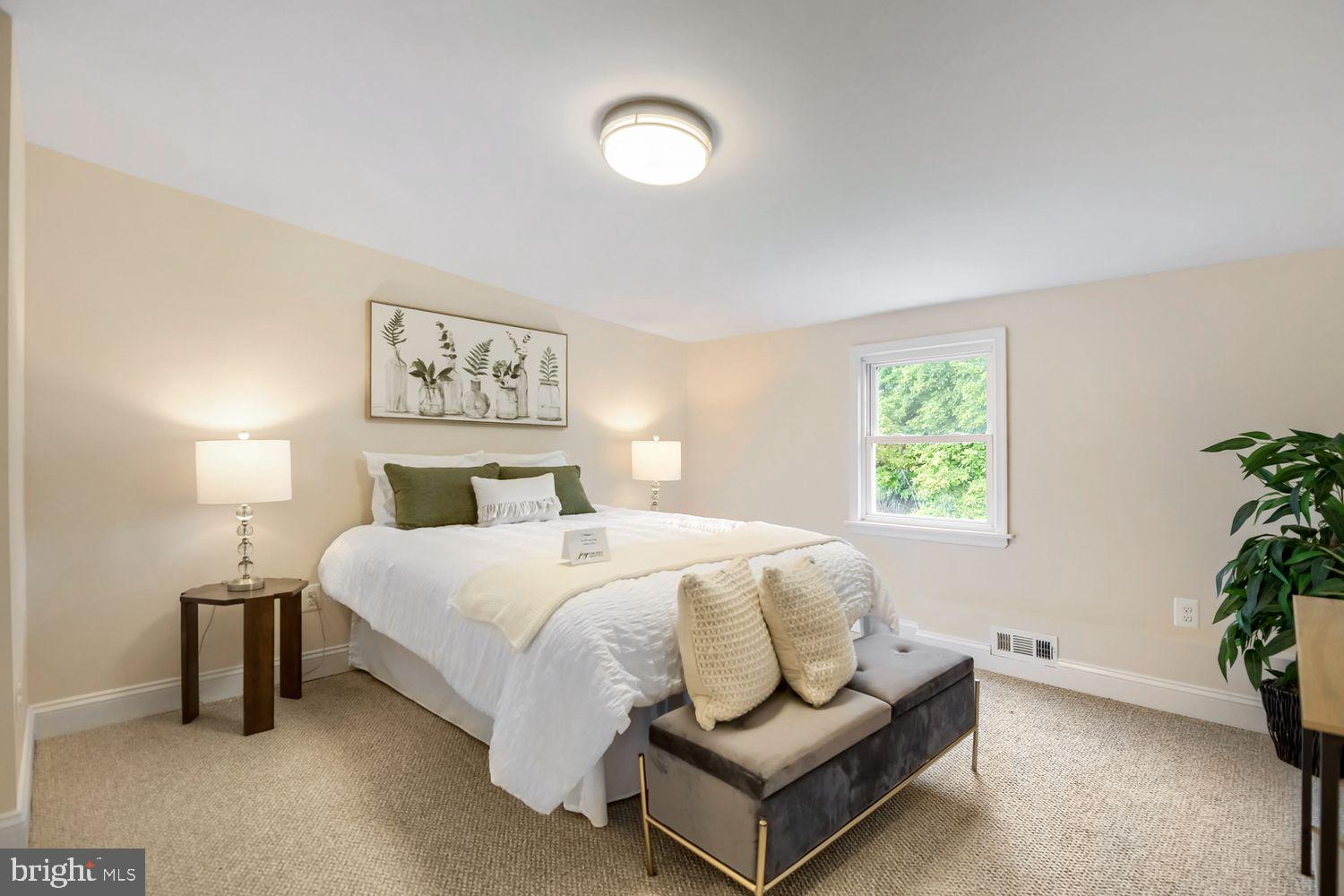 WINDSOR MILL - Residential