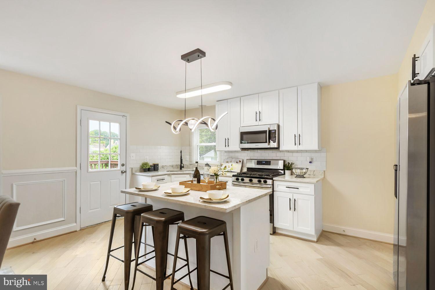 WINDSOR MILL - Residential