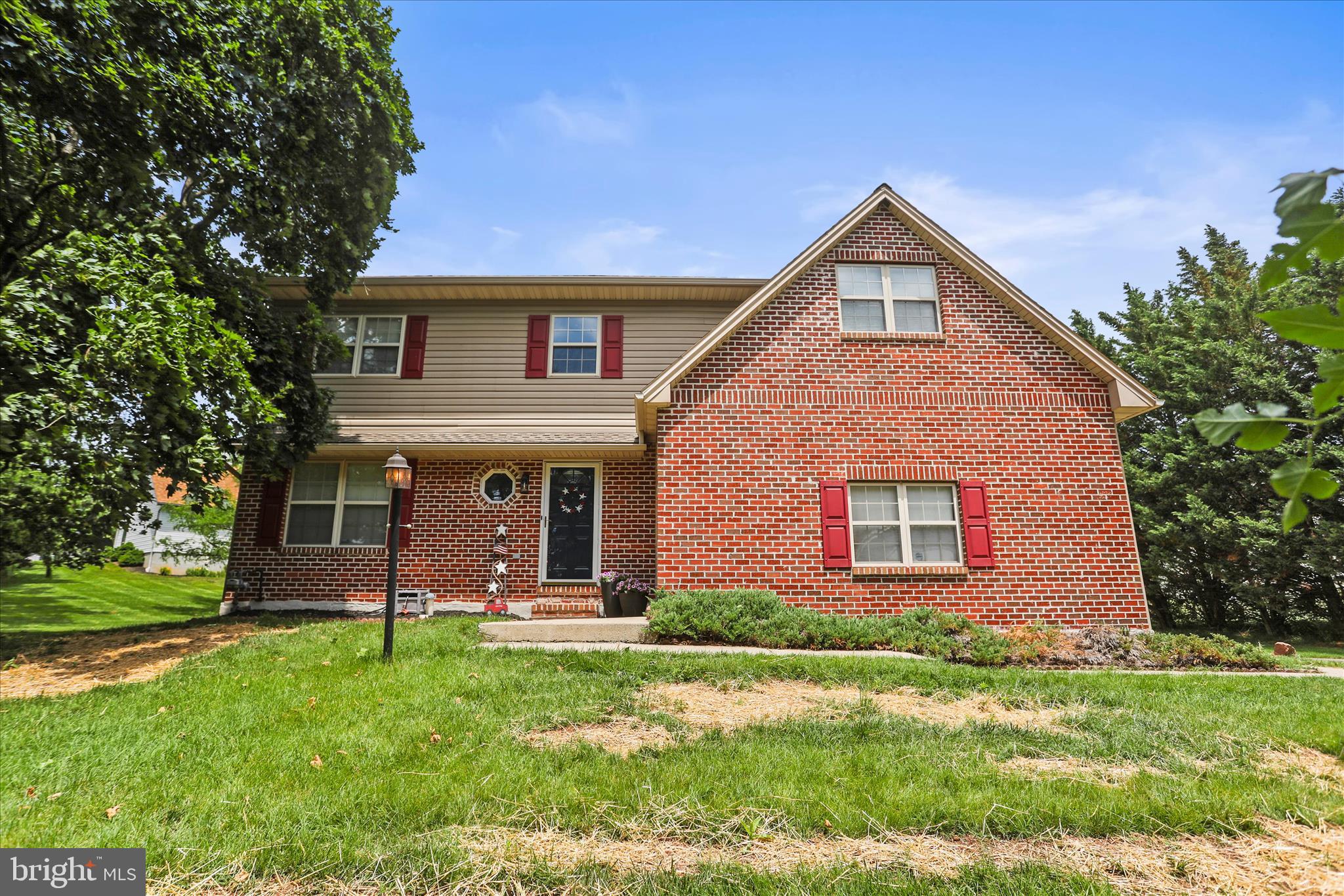 Welcome to 2168 Brandywine Lane in York! This well-maintained 3-bedroom, 2.5-bath home offers a spacious and practical floor plan with room to spread out. The main level features inviting living areas, a functional kitchen, and a comfortable flow for both everyday living and entertaining. Upstairs, you’ll find nicely sized bedrooms, including a primary suite with its own private bath. Conveniently located close to shopping, dining, and major routes, this home is ready for its next chapter.