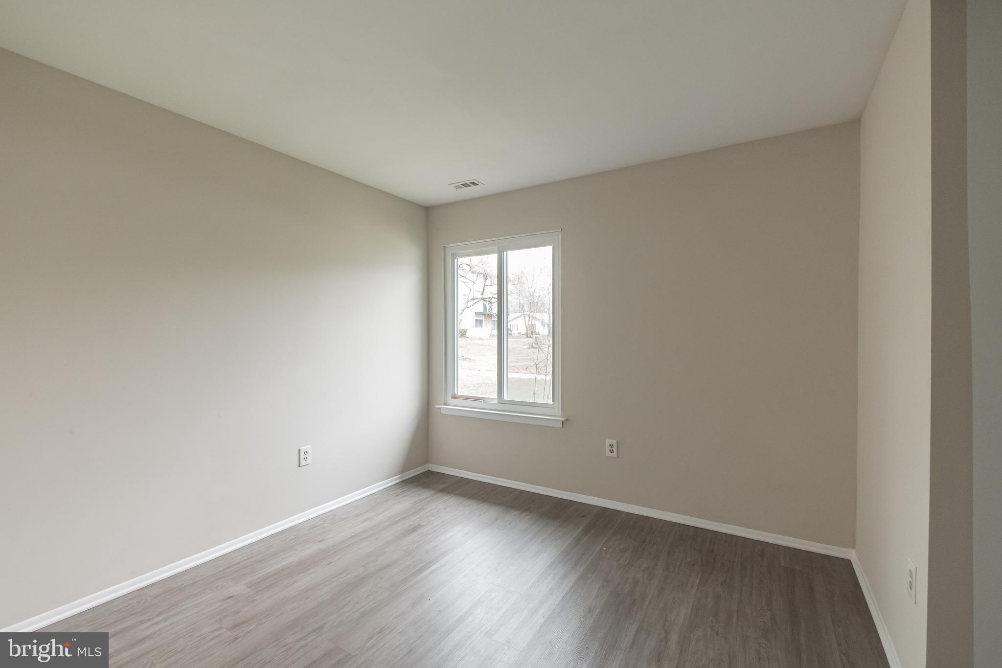 ROSSMOOR MUTUAL #11 - Residential