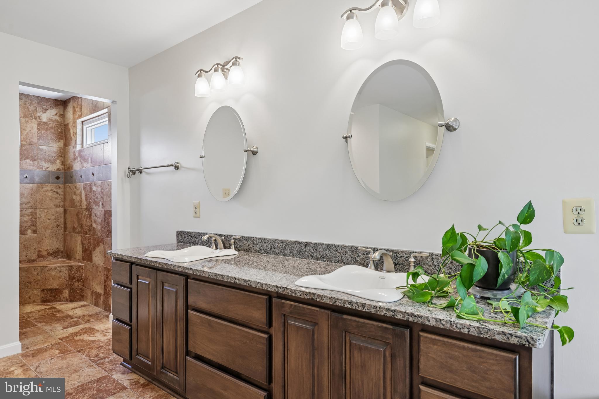 BLUE RIDGE MANOR - Residential