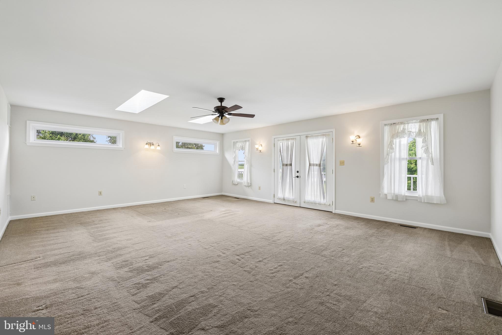 BLUE RIDGE MANOR - Residential