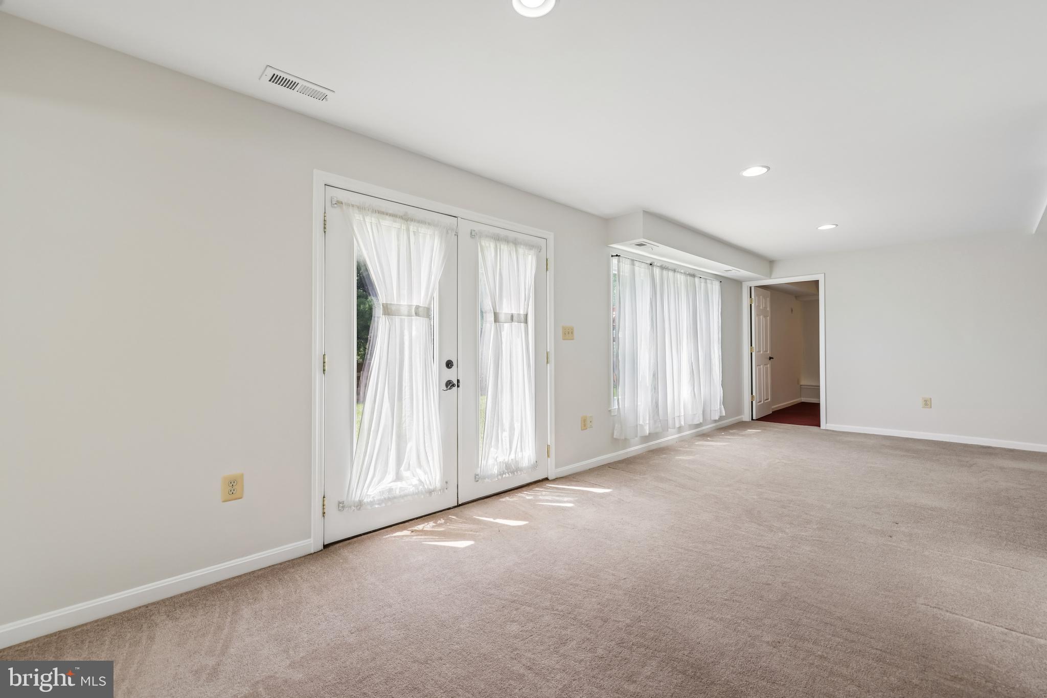 BLUE RIDGE MANOR - Residential