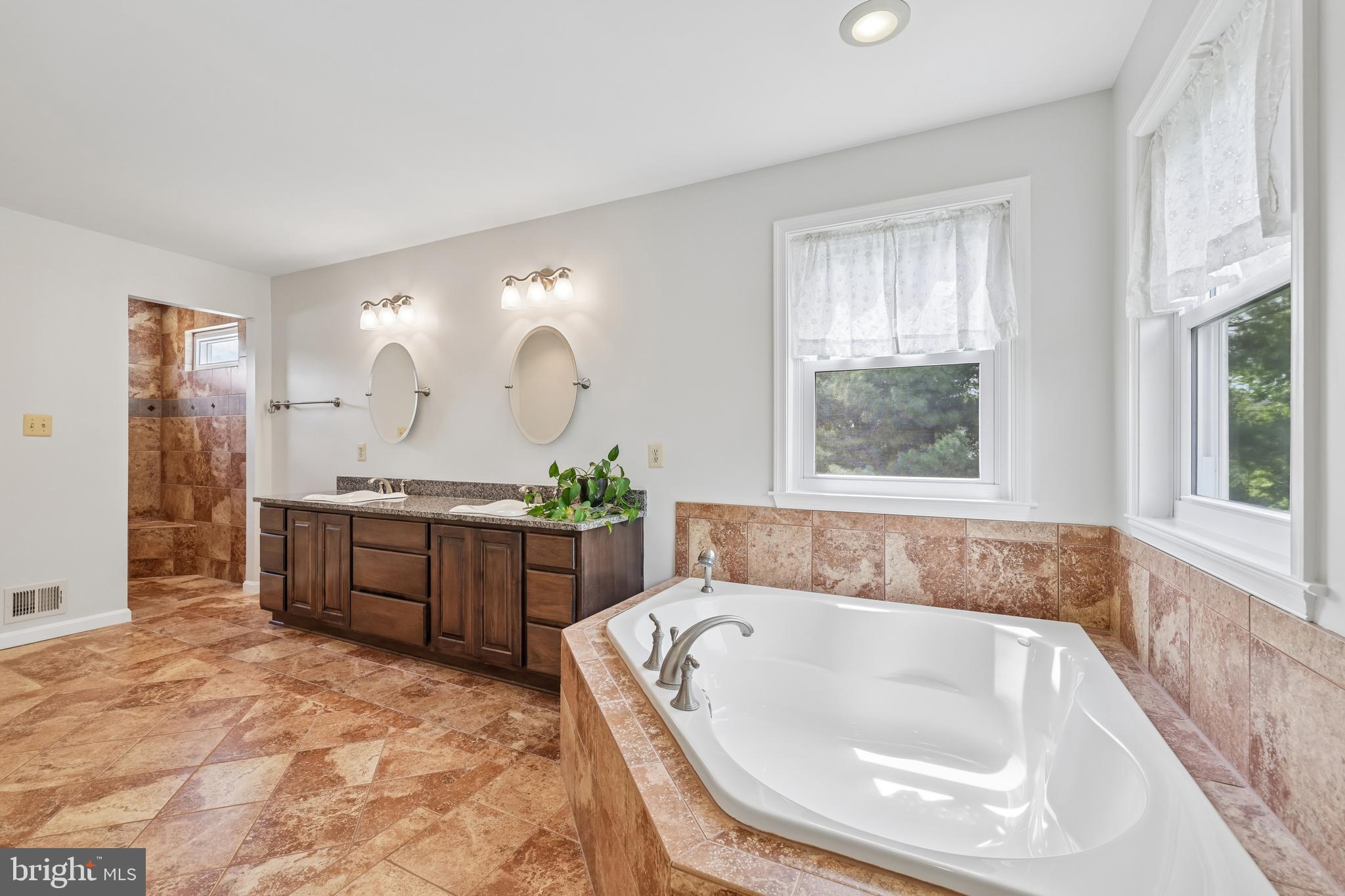 BLUE RIDGE MANOR - Residential