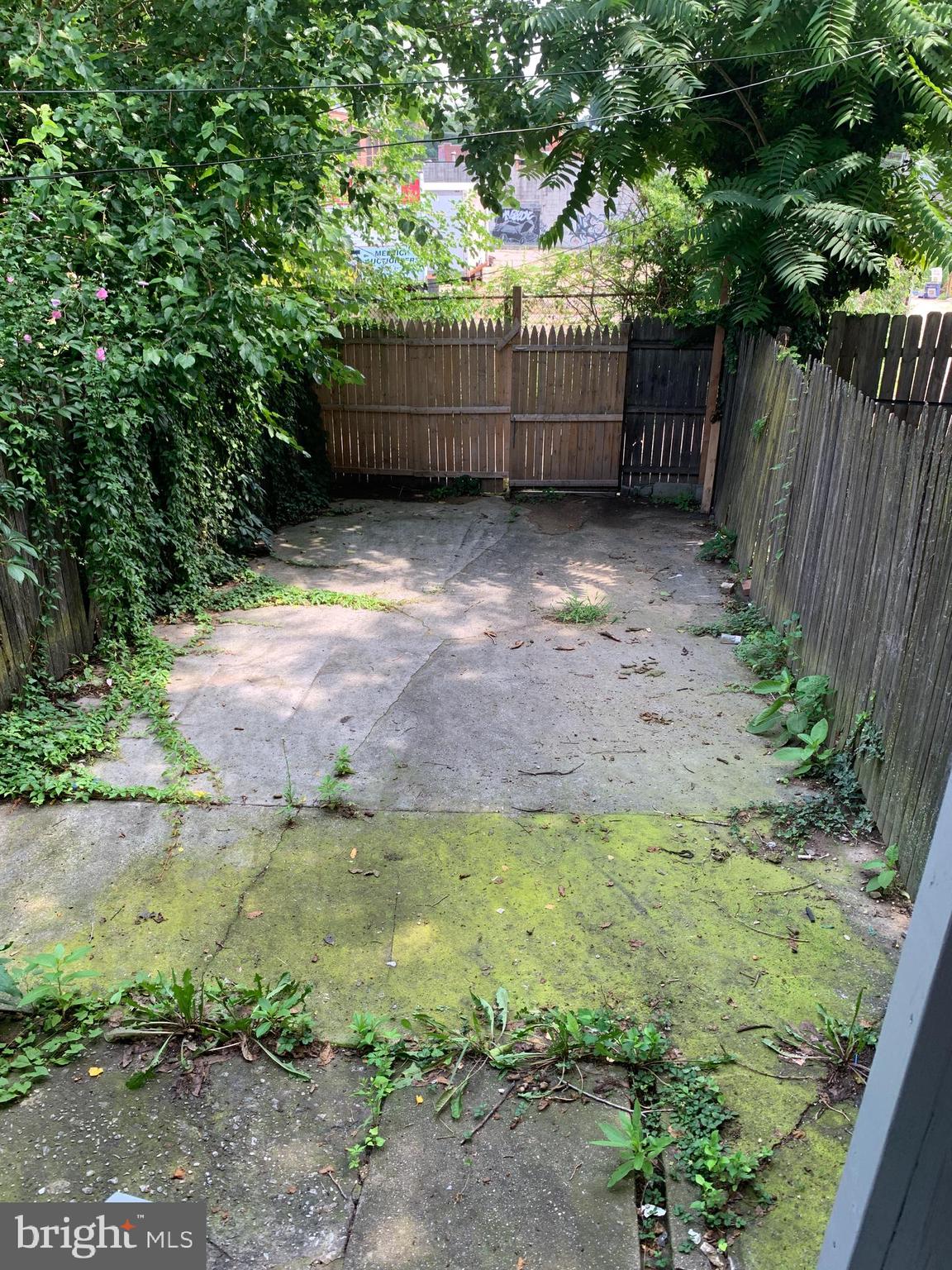 EAST BALTIMORE MIDWAY - Residential