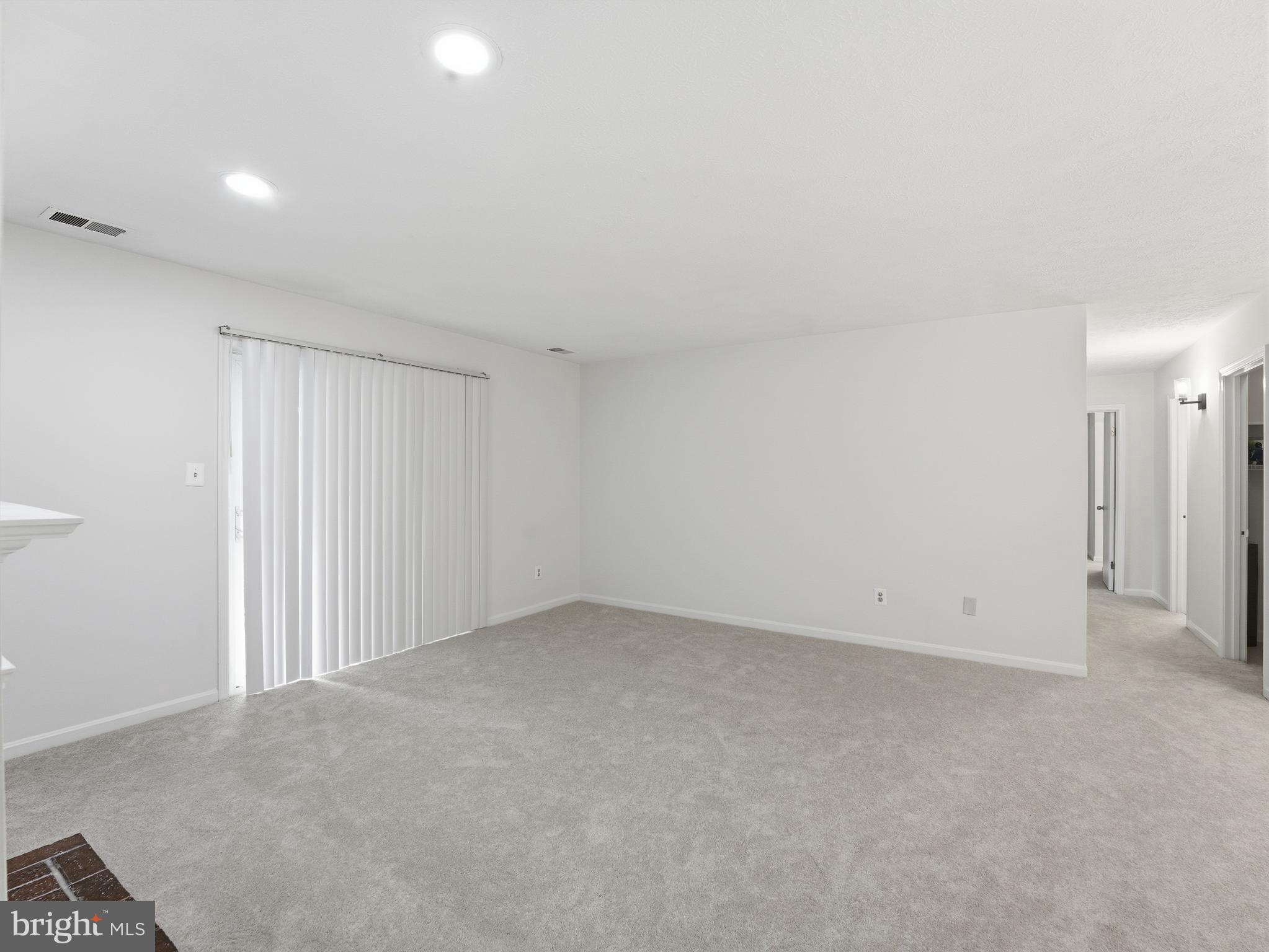 THE OAKTON - Residential
