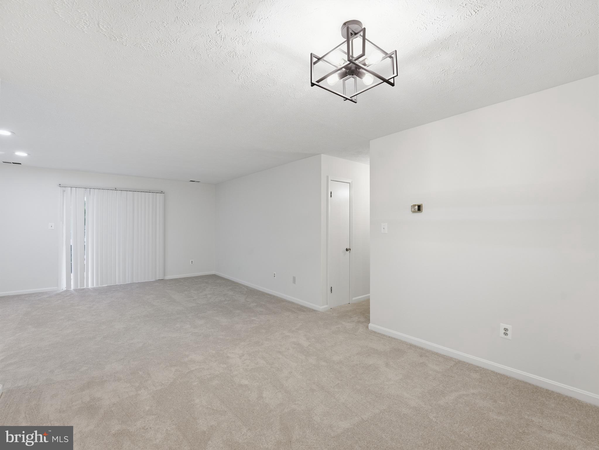 THE OAKTON - Residential