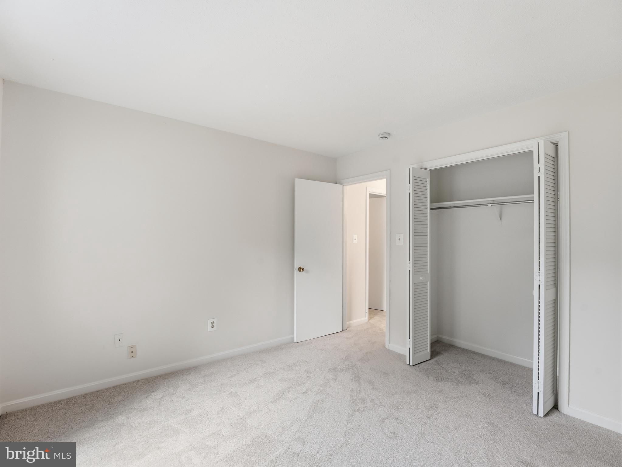 THE OAKTON - Residential