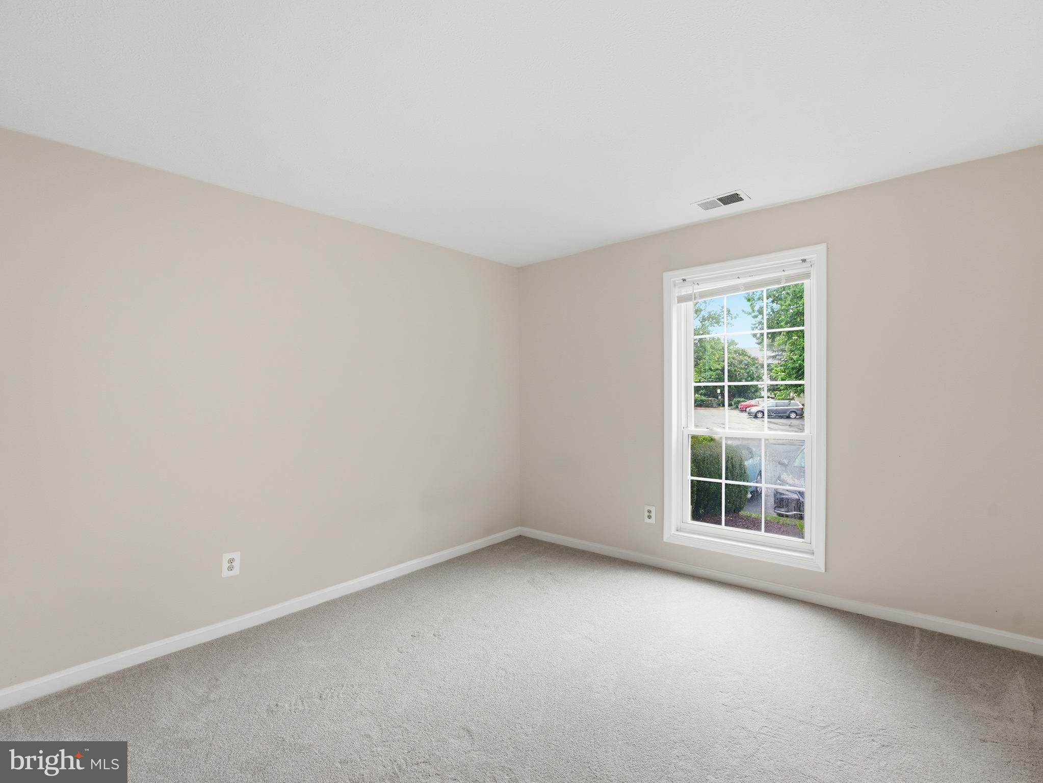 THE OAKTON - Residential