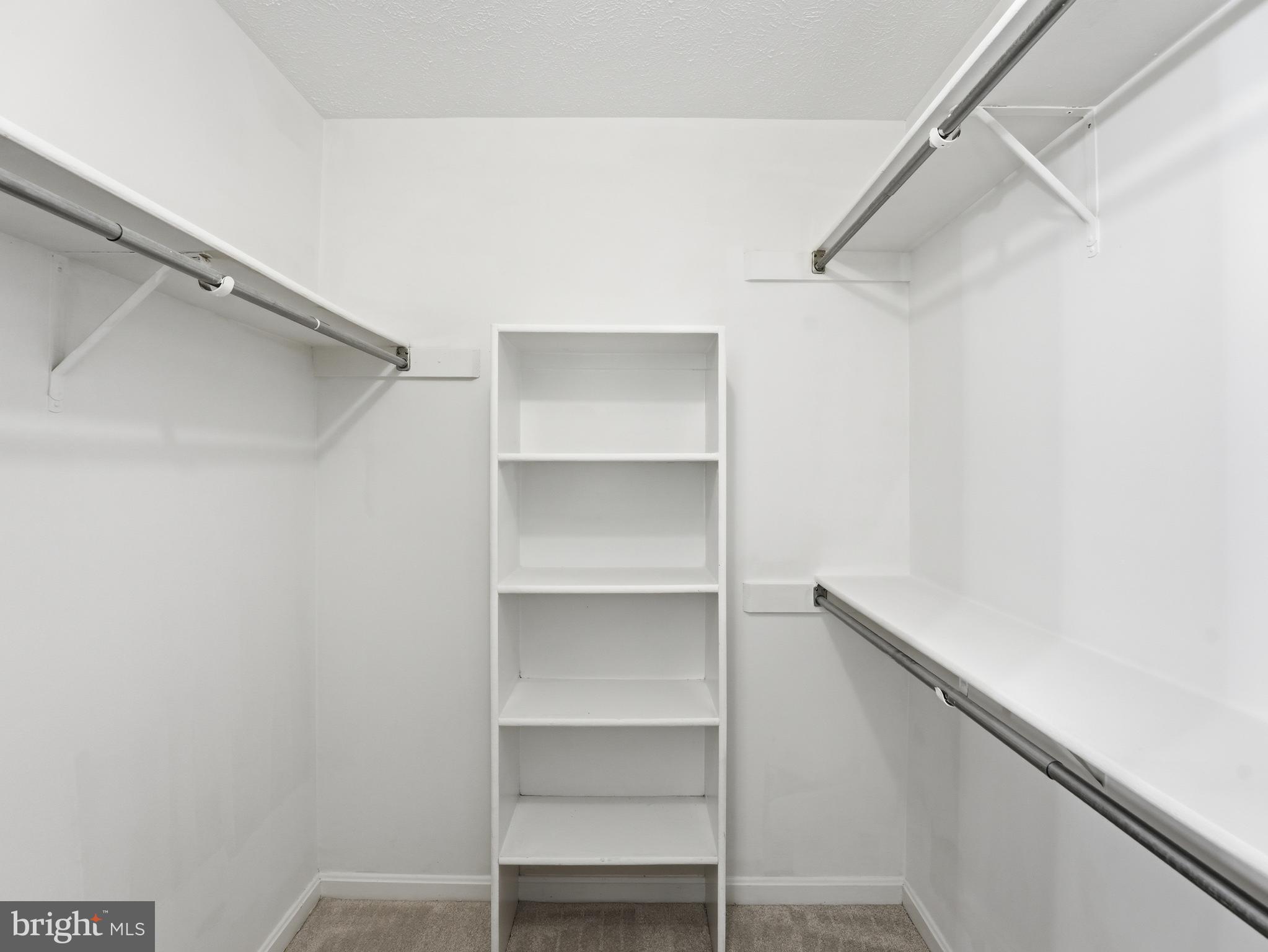 THE OAKTON - Residential
