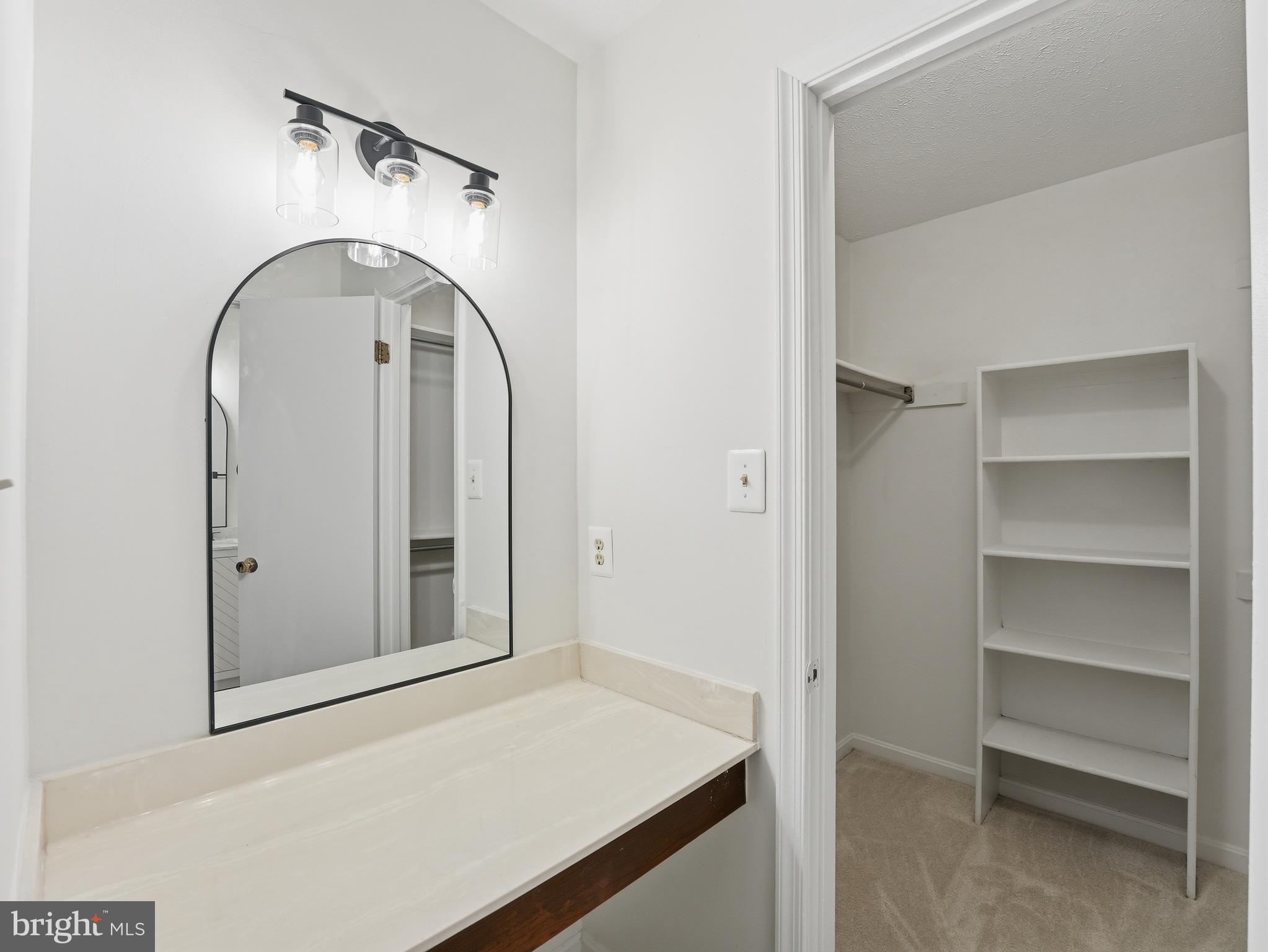 THE OAKTON - Residential
