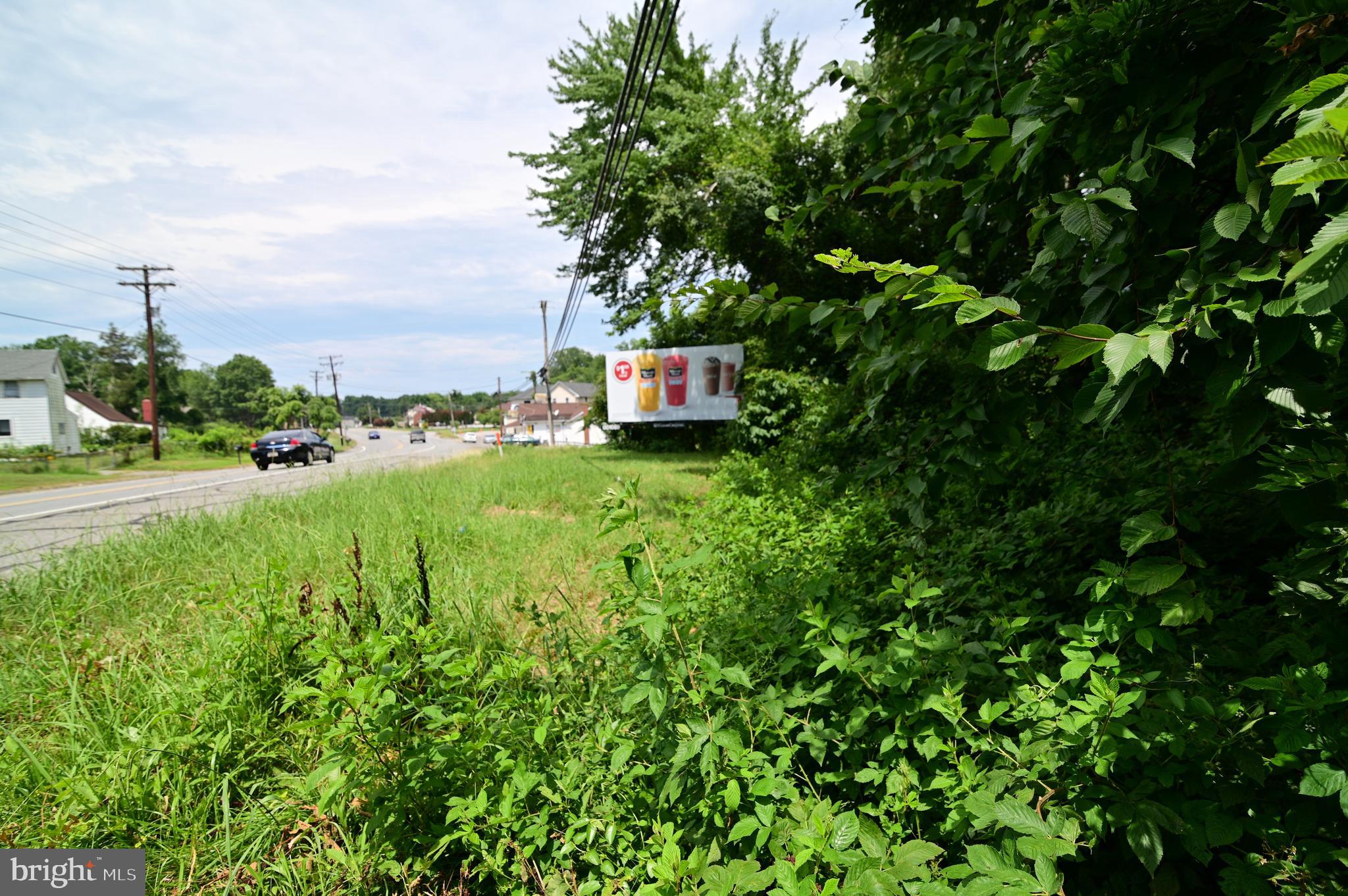GLYMONT - Land