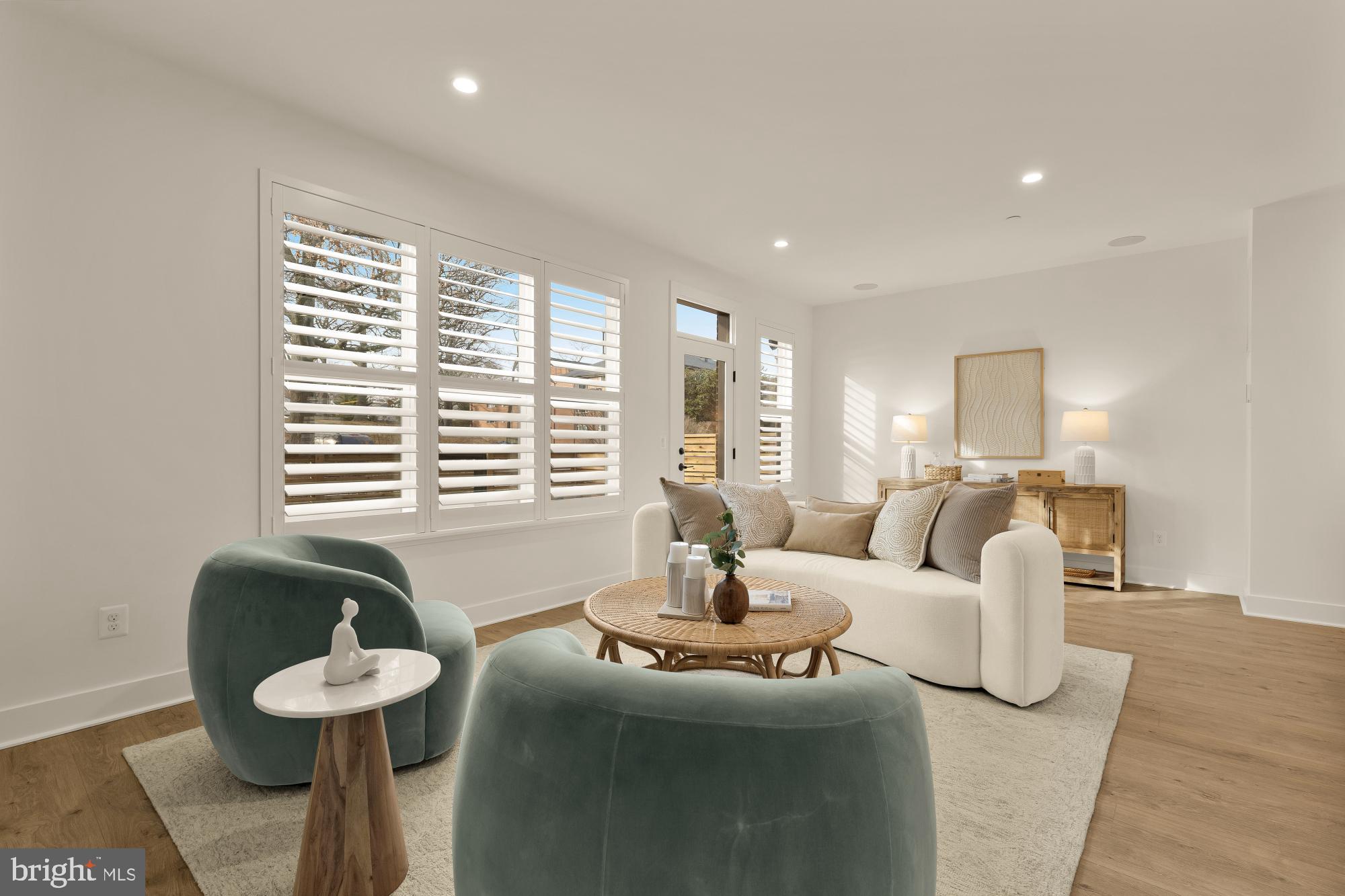 WESTBARD SQUARE - Residential