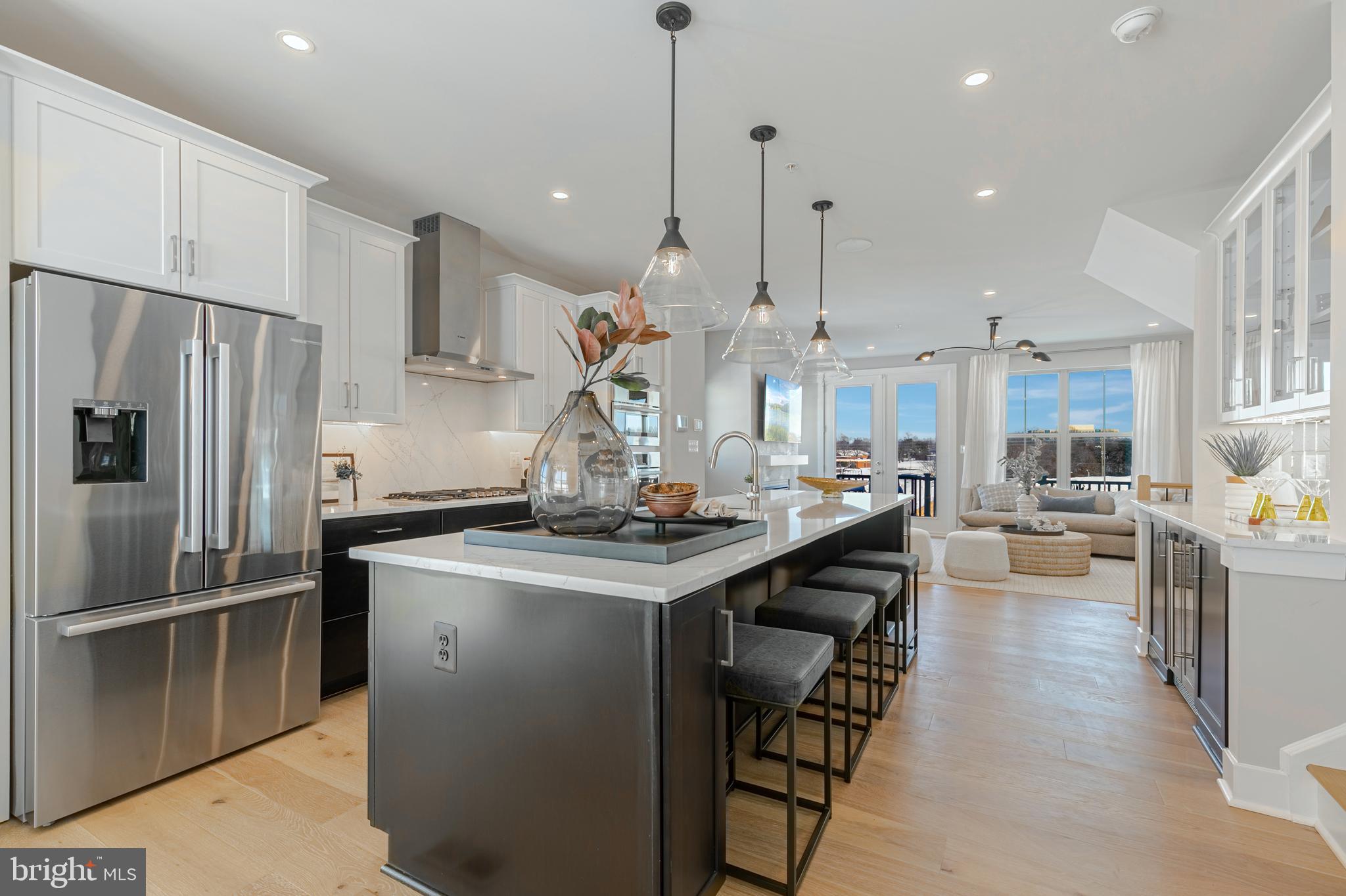 VANTAGE HILL - Residential