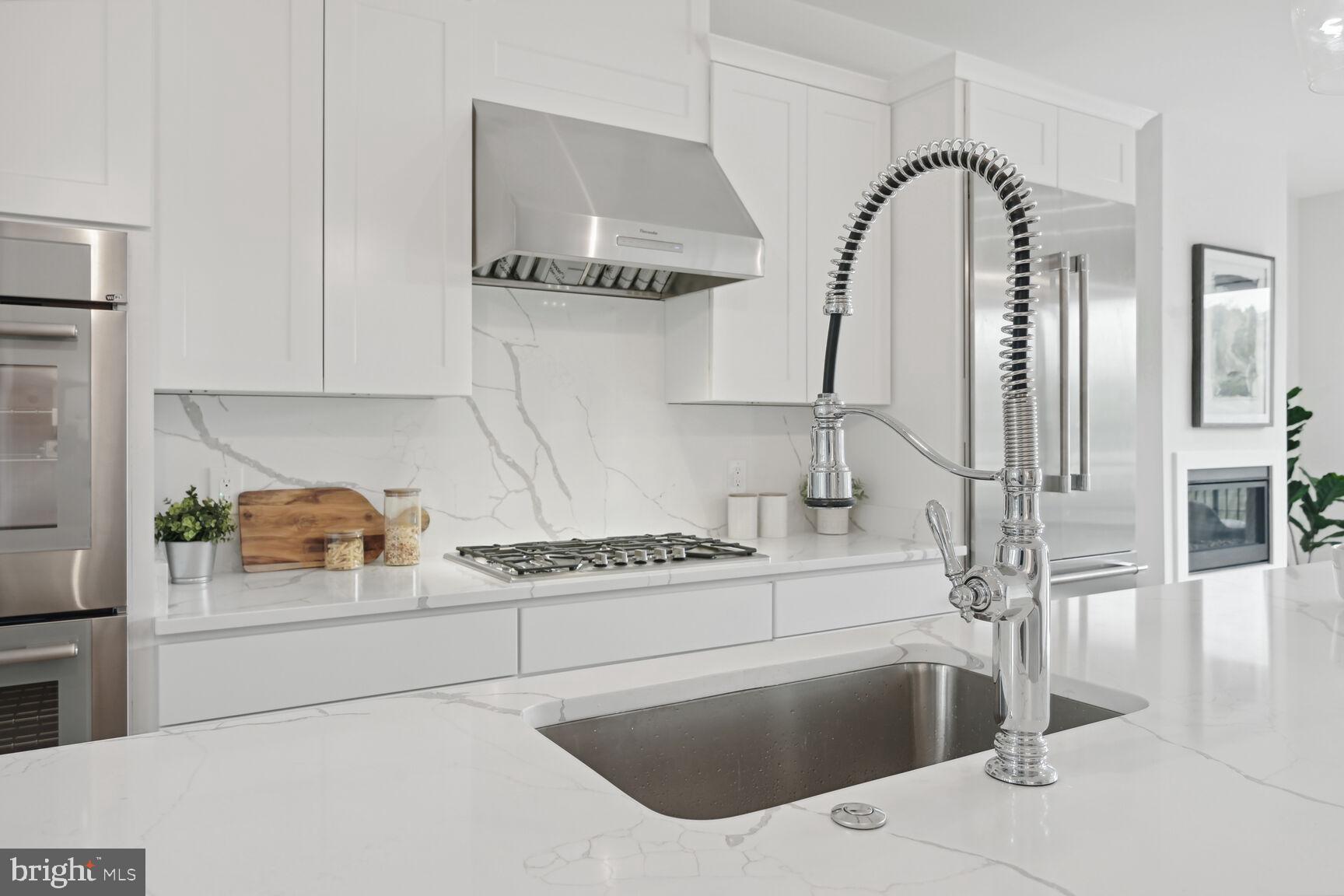KENSINGTON - Residential