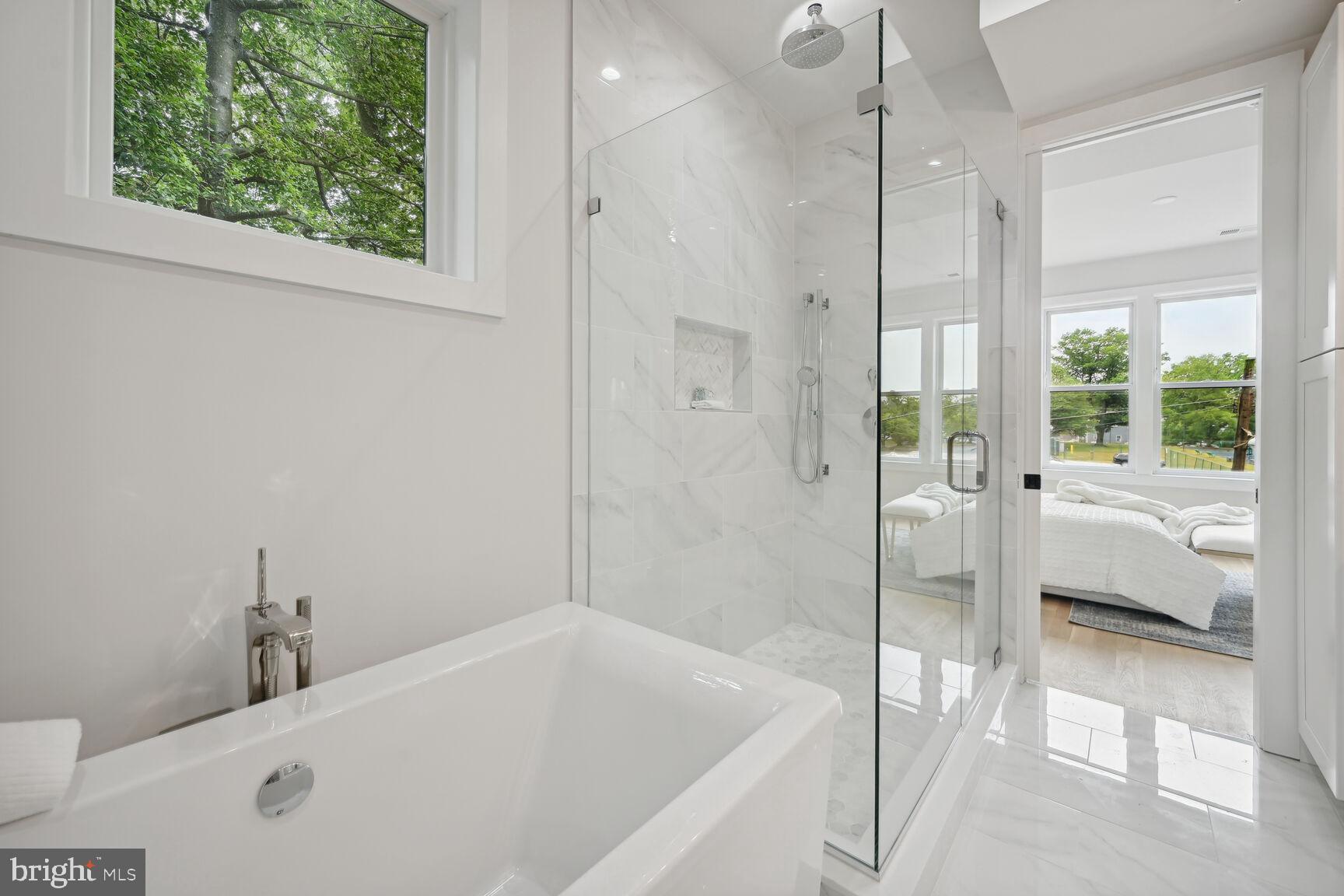 KENSINGTON - Residential