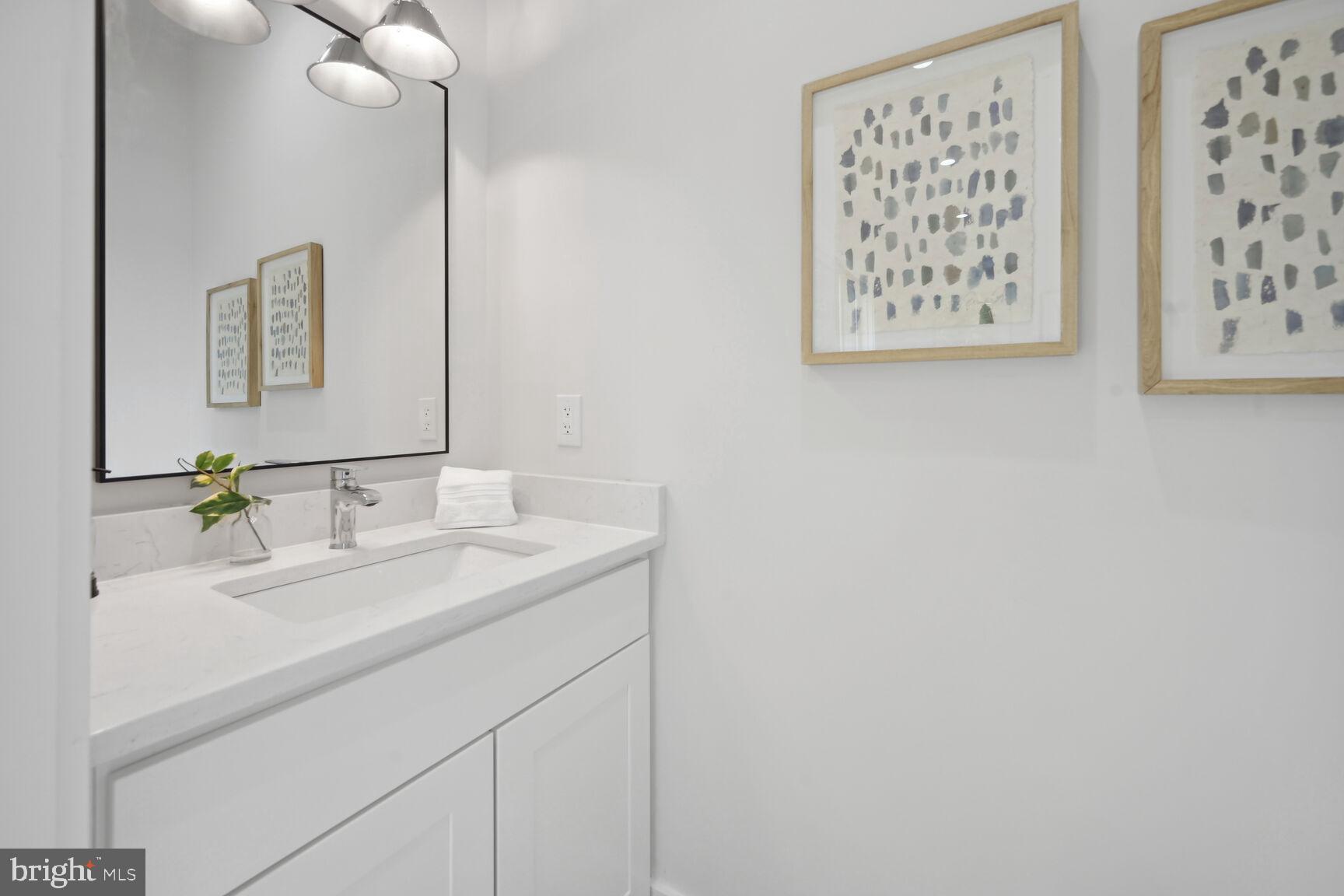 KENSINGTON - Residential