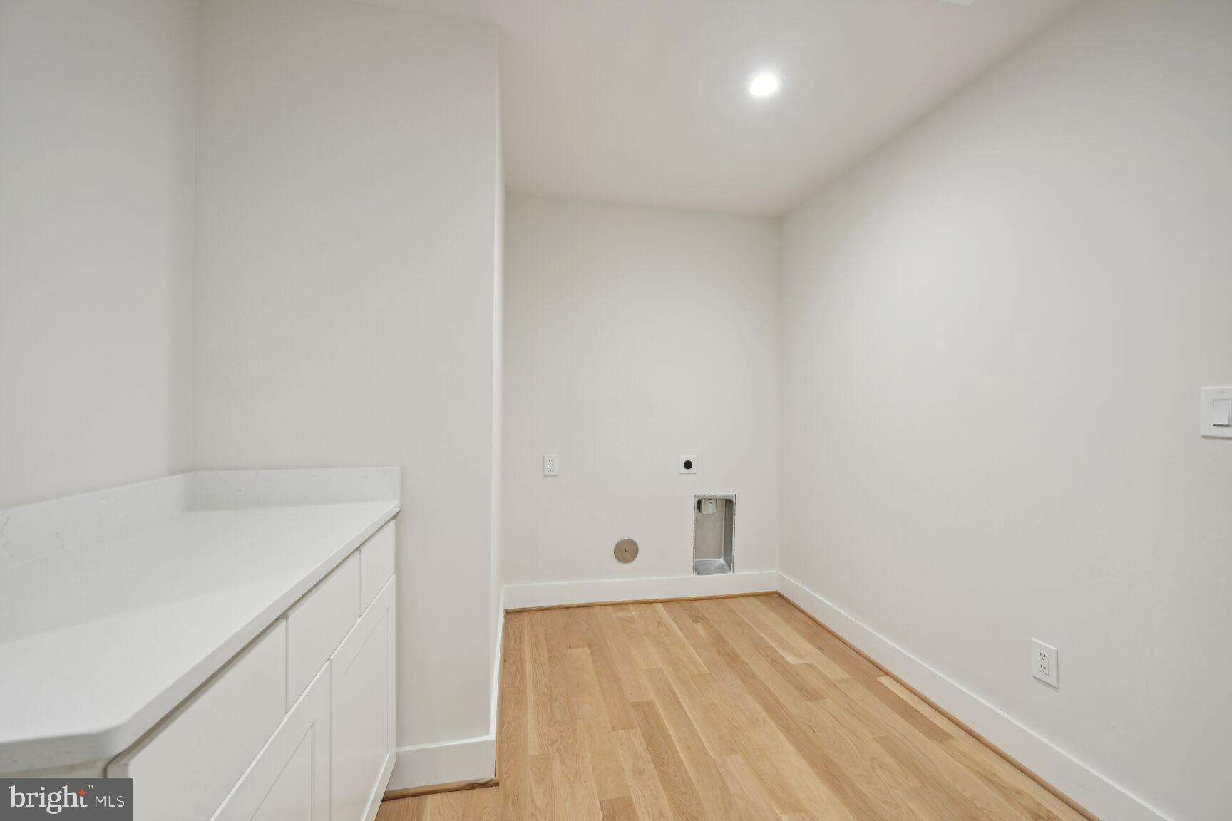 KENSINGTON - Residential