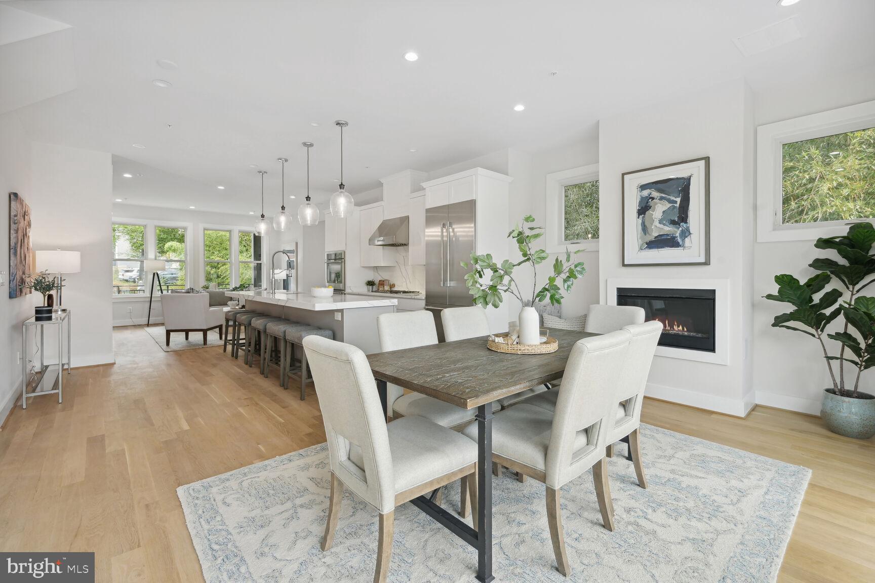 KENSINGTON - Residential