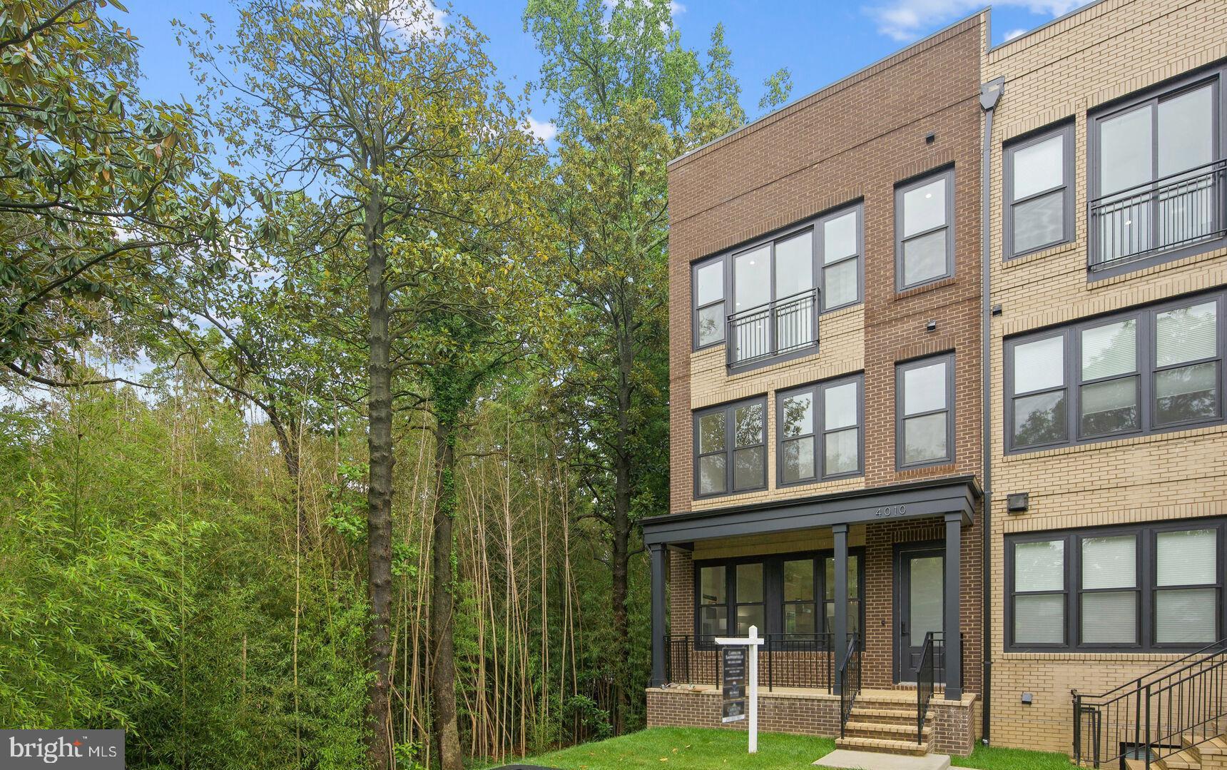 KENSINGTON - Residential