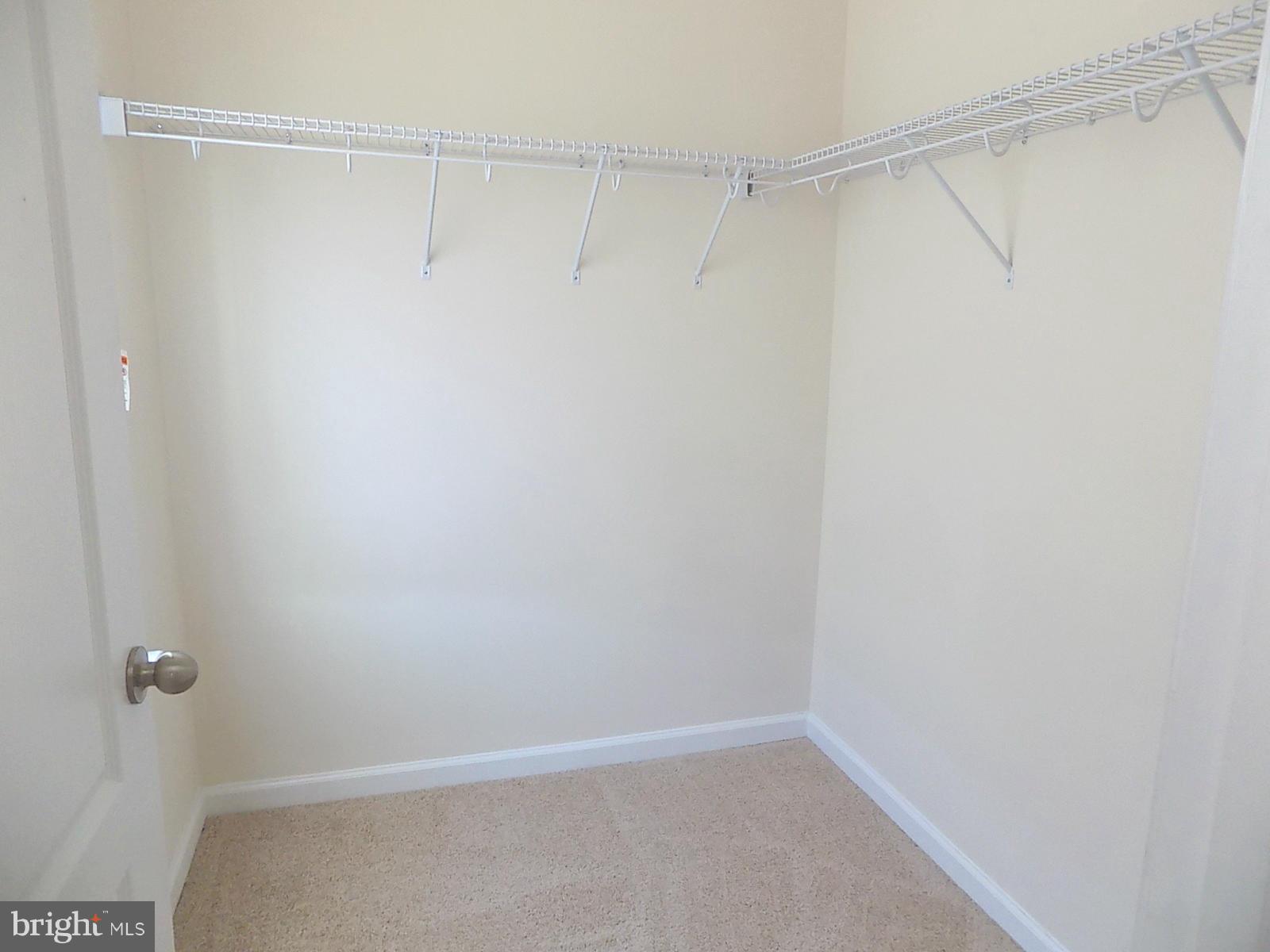 OXFORD SQUARE - Residential Lease