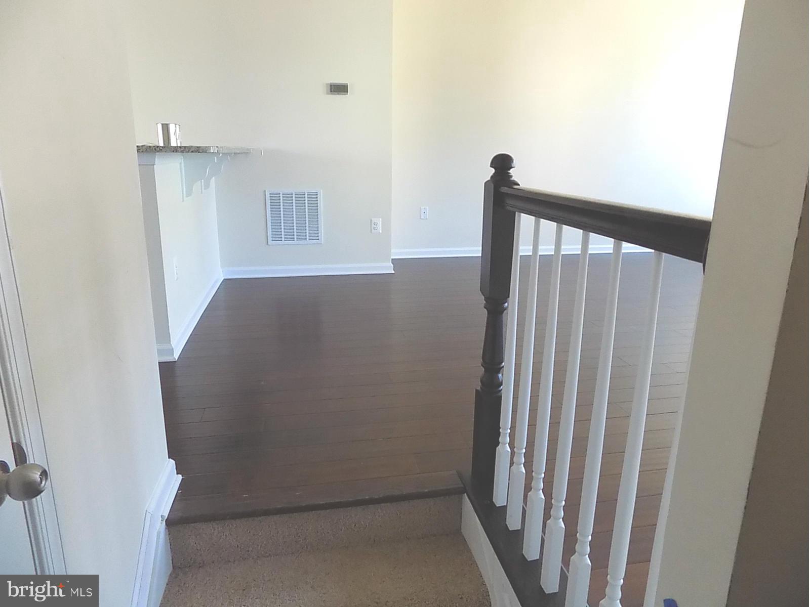 OXFORD SQUARE - Residential Lease
