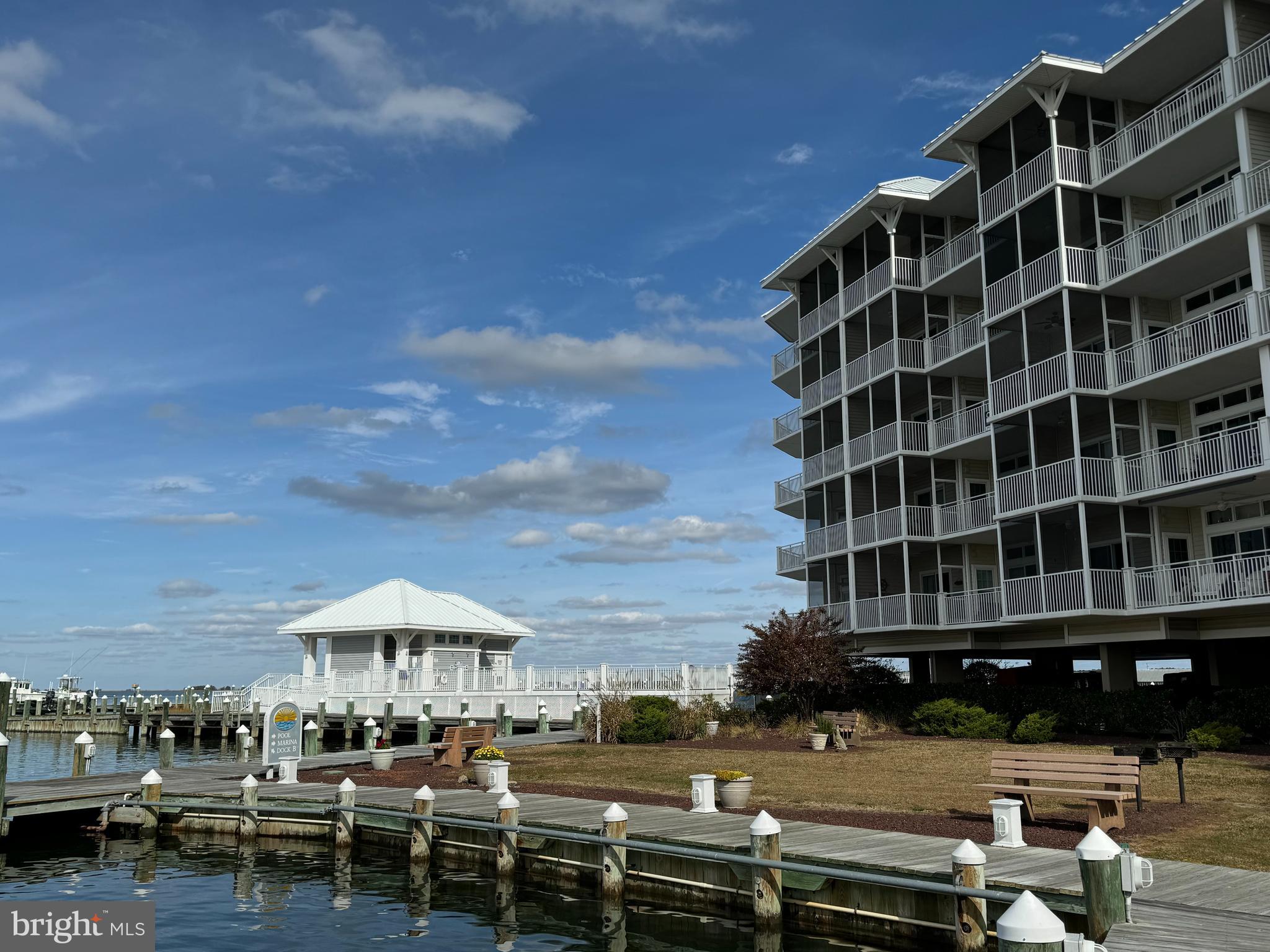 HARBOUR LIGHT CONDOS - Residential