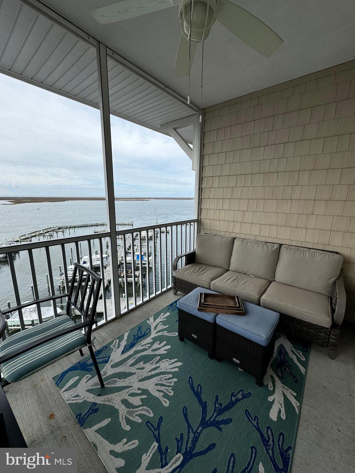 HARBOUR LIGHT CONDOS - Residential