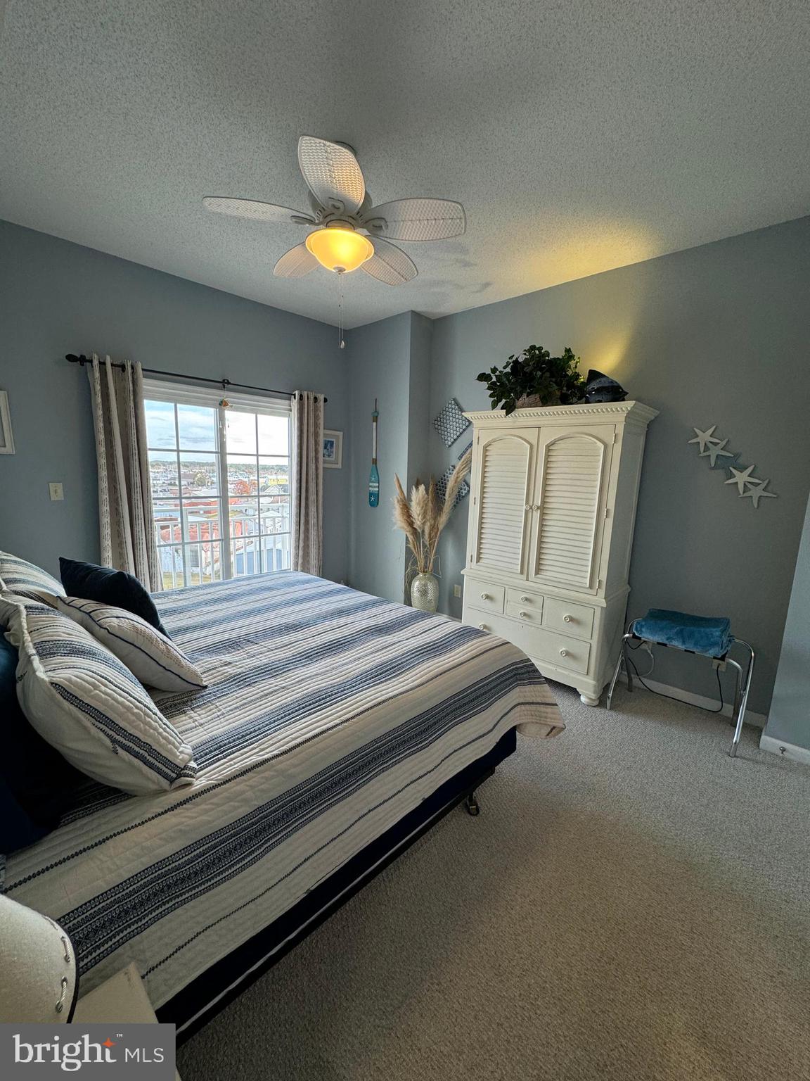 HARBOUR LIGHT CONDOS - Residential