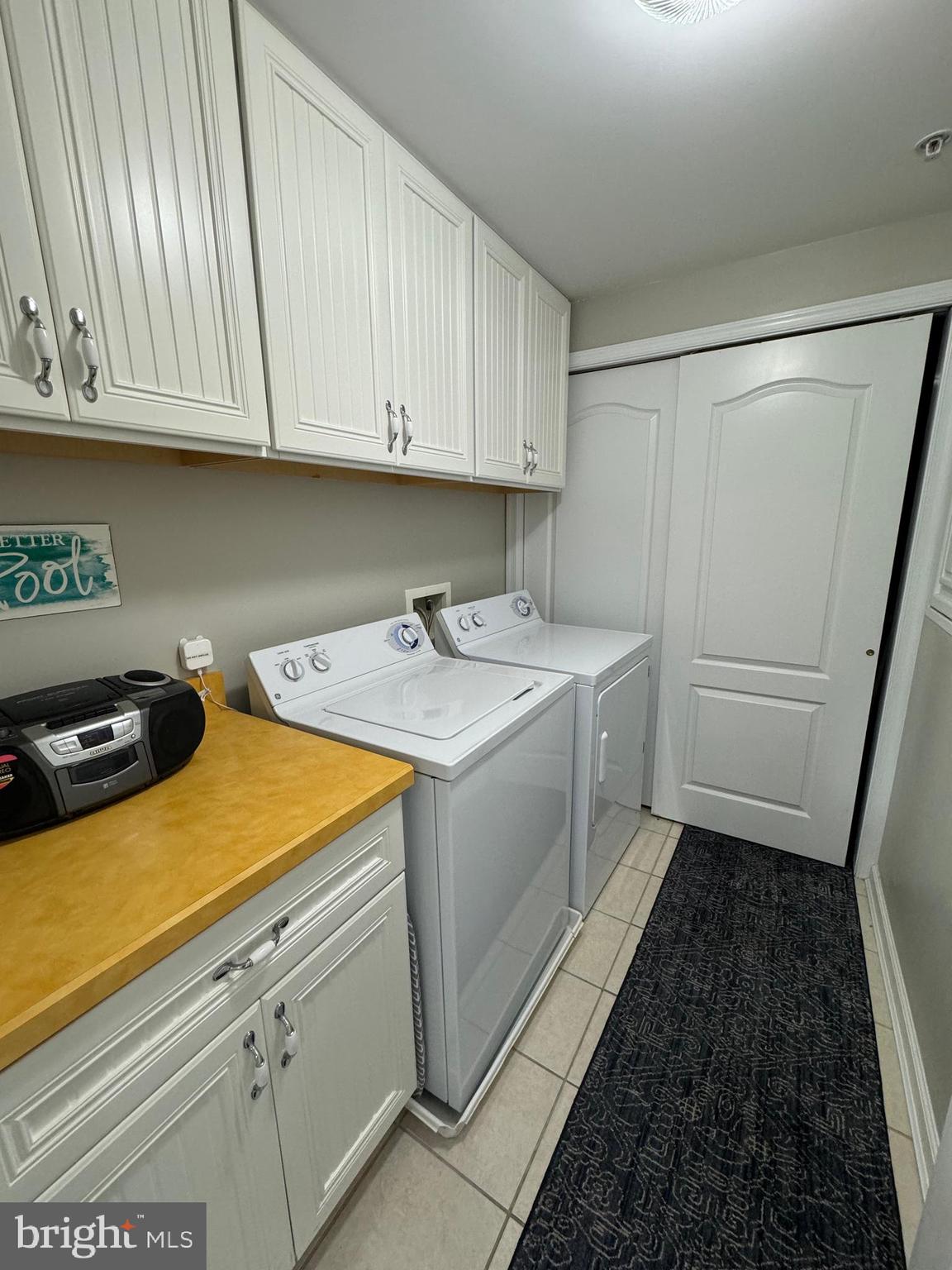 HARBOUR LIGHT CONDOS - Residential